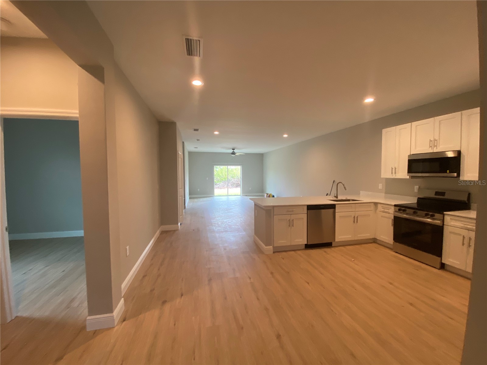 13250 Longville Avenue #13252 Port Charlotte FL 33981 D6147470 image3