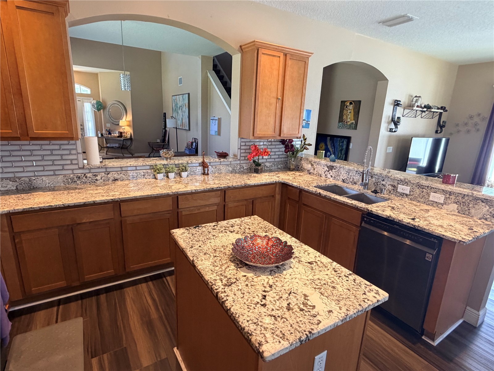 13250 Mandalay Place Spring Hill FL 34609 W7885947 image9