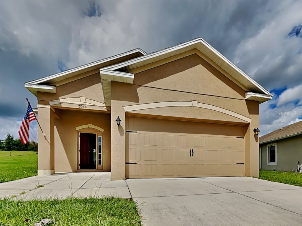 13253 Waterford Castle Drive Dade City FL 33525 T3451085 image1