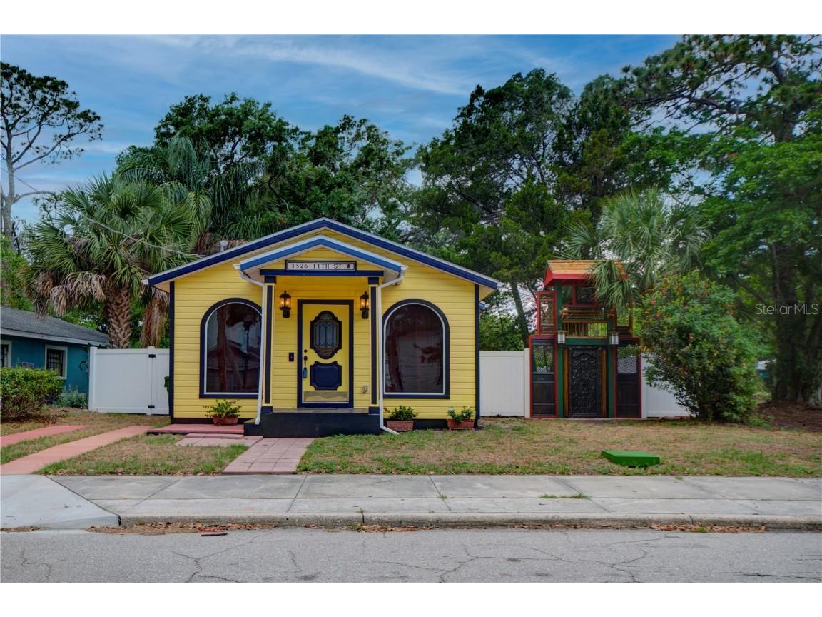 1326 11th Street W Bradenton FL 34205 A4571802 image1