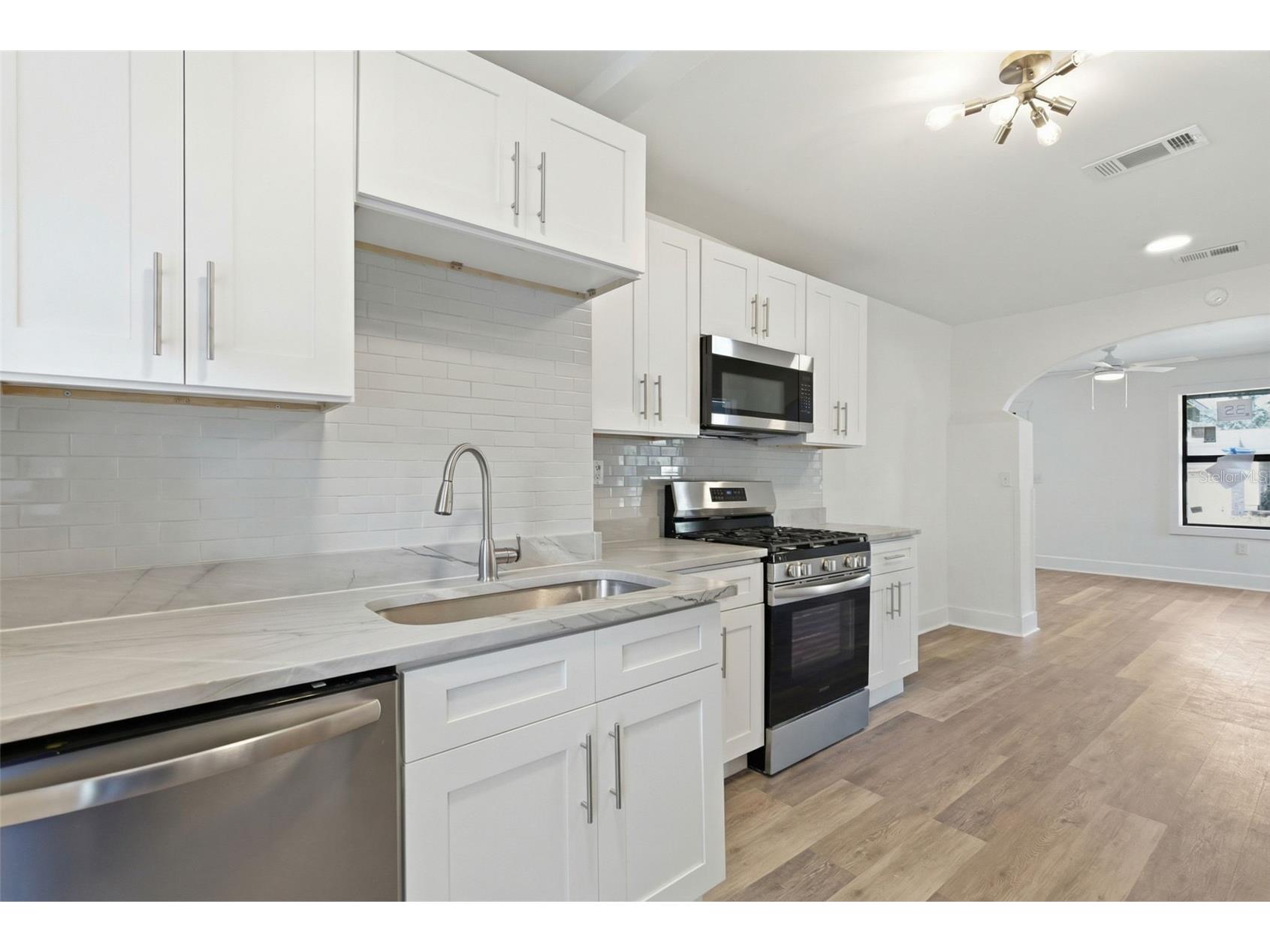 1326 13th Avenue S Saint Petersburg FL 33705 TB8459519 image10