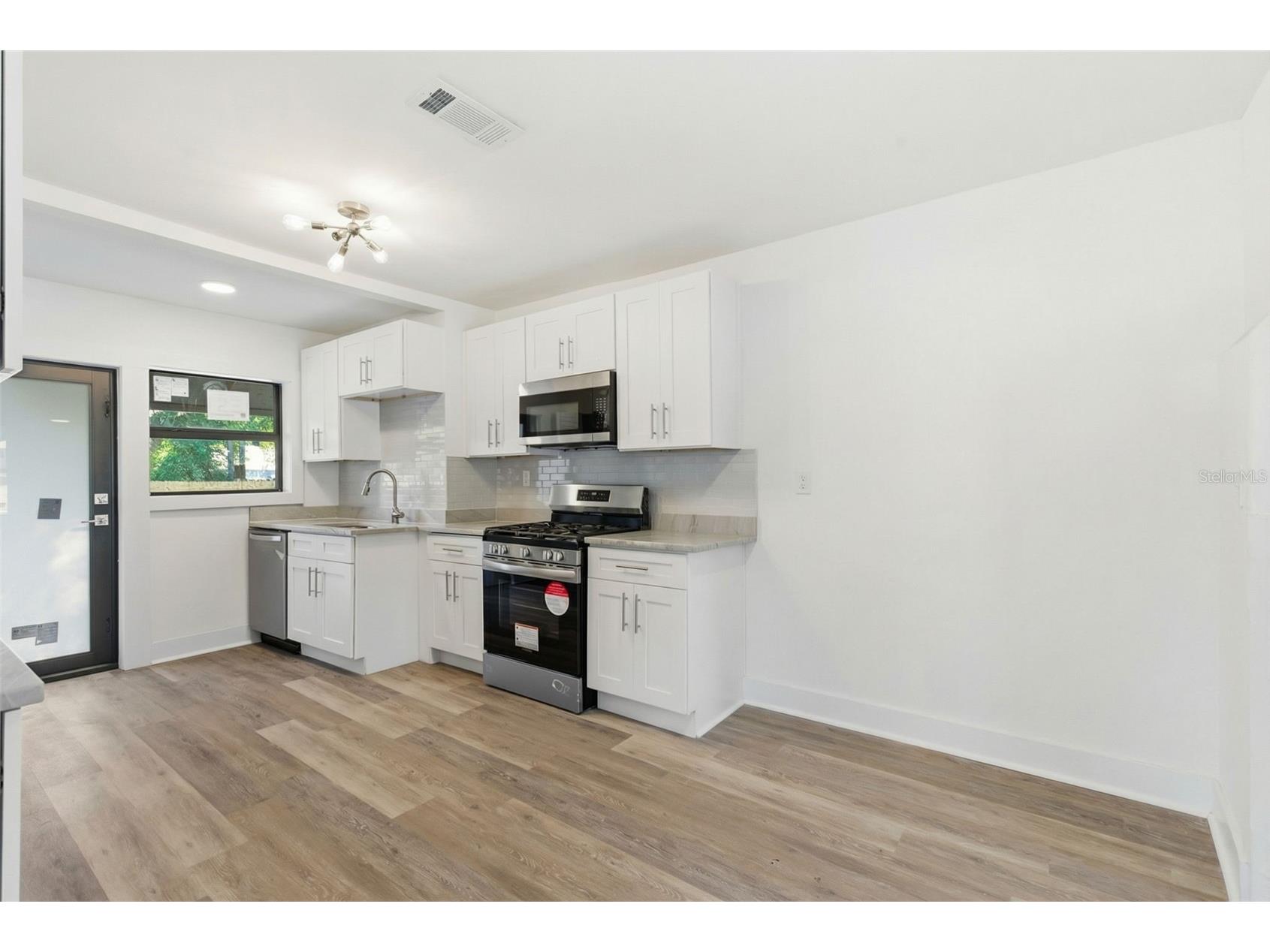 1326 13th Avenue S Saint Petersburg FL 33705 TB8459519 image11