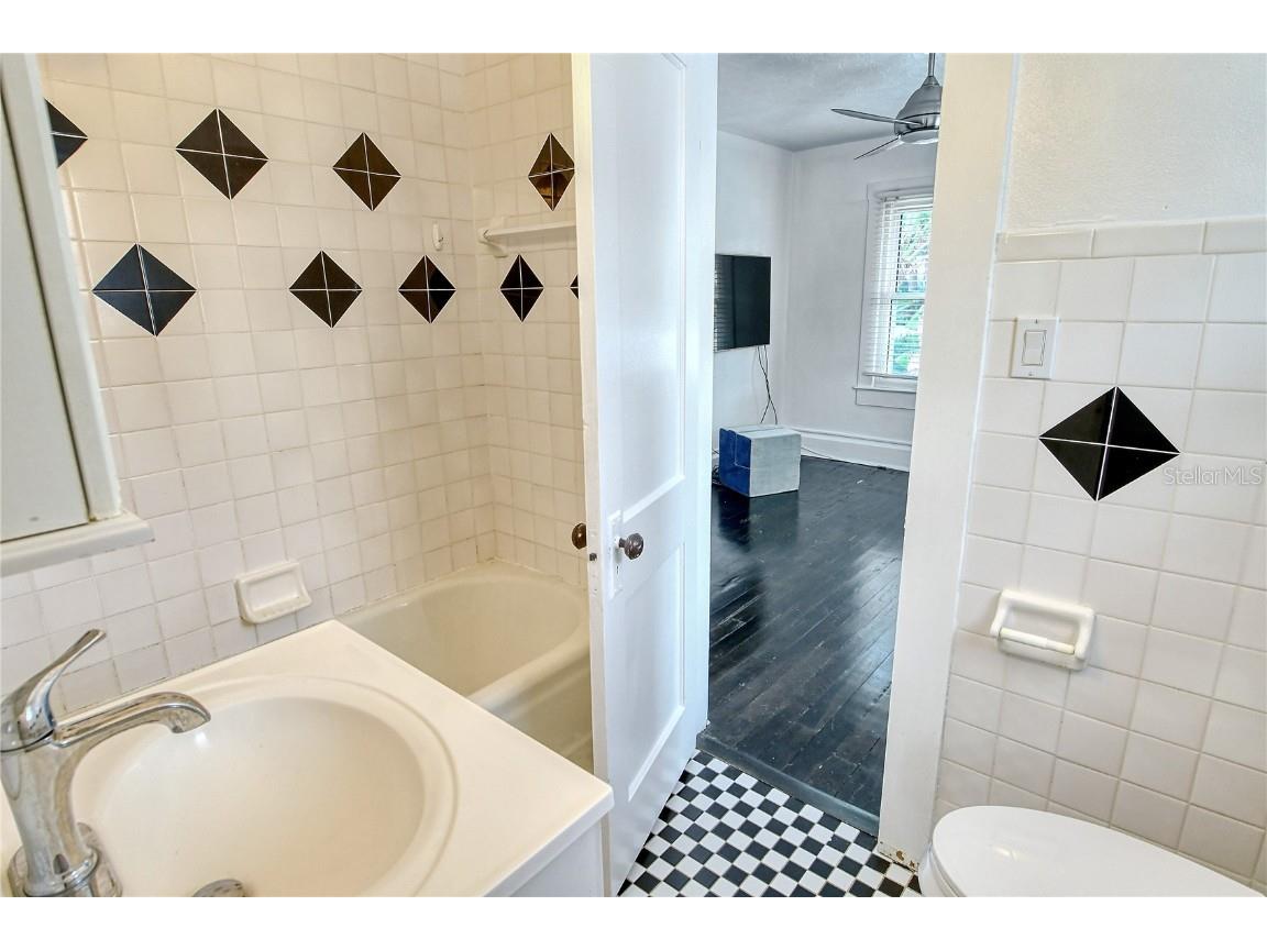 1326 17th Street Sarasota FL 34234 A4669038 image14