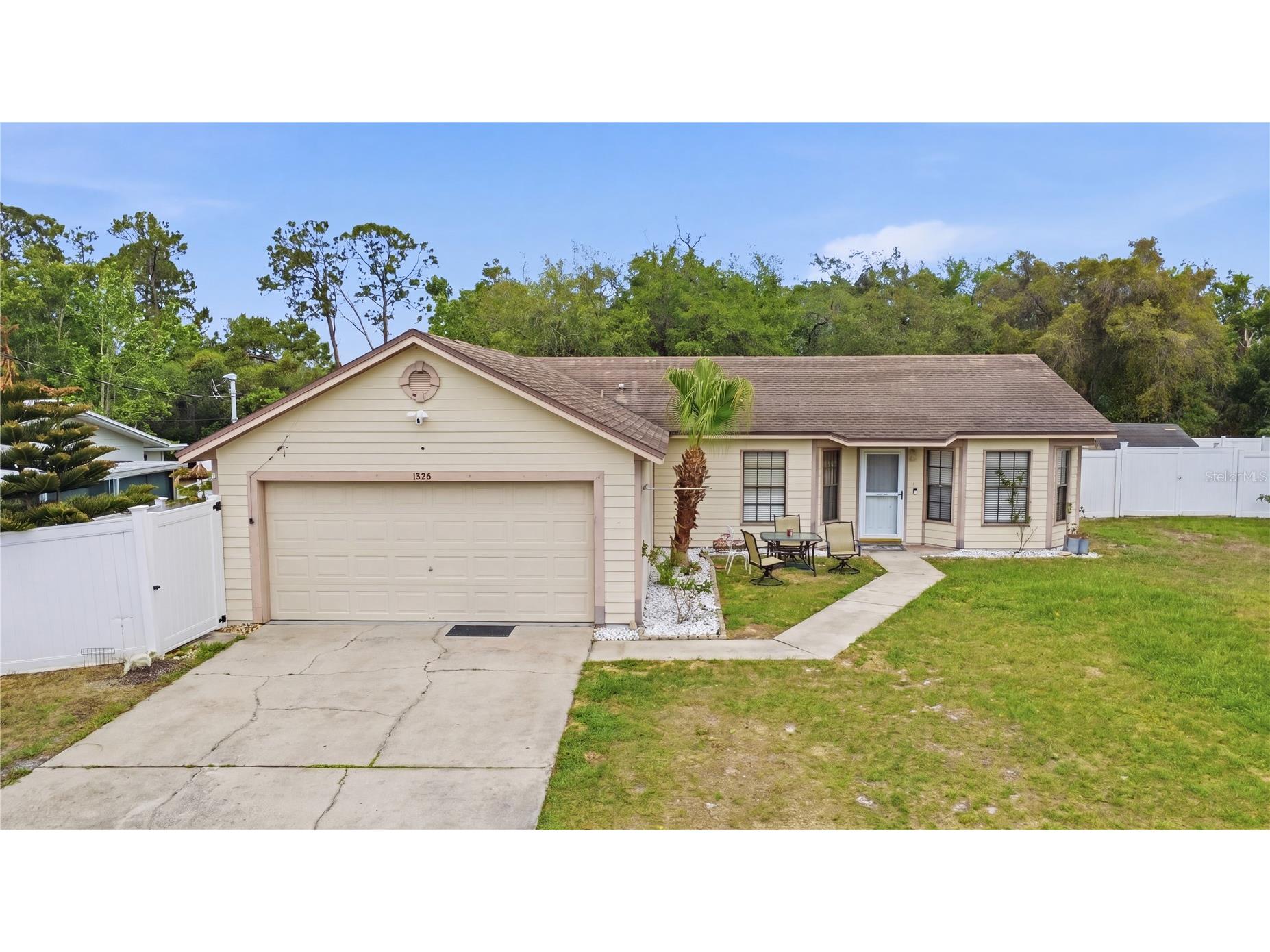 1326 Ferendina Drive Deltona FL 32725 V4948371 image1