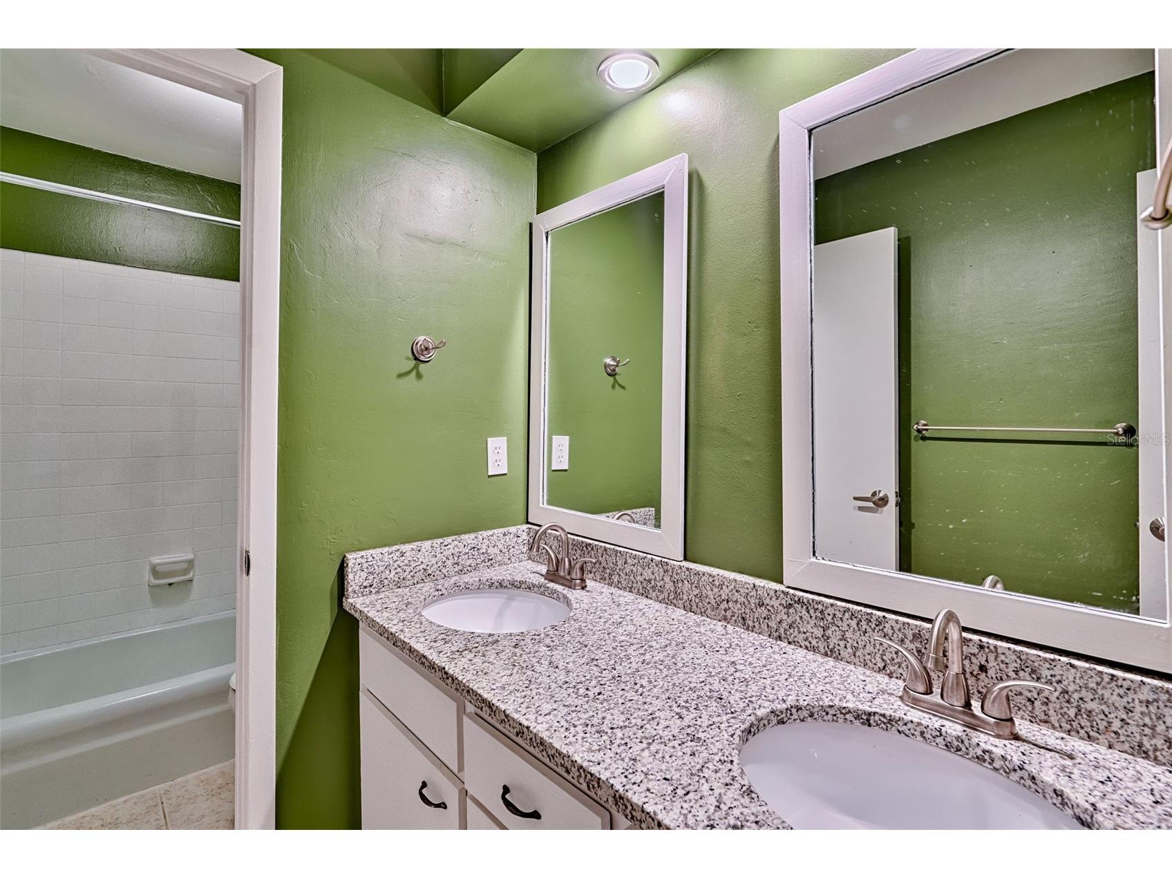 1326 NW 51st Terrace Gainesville FL 32605 GC532853 image26