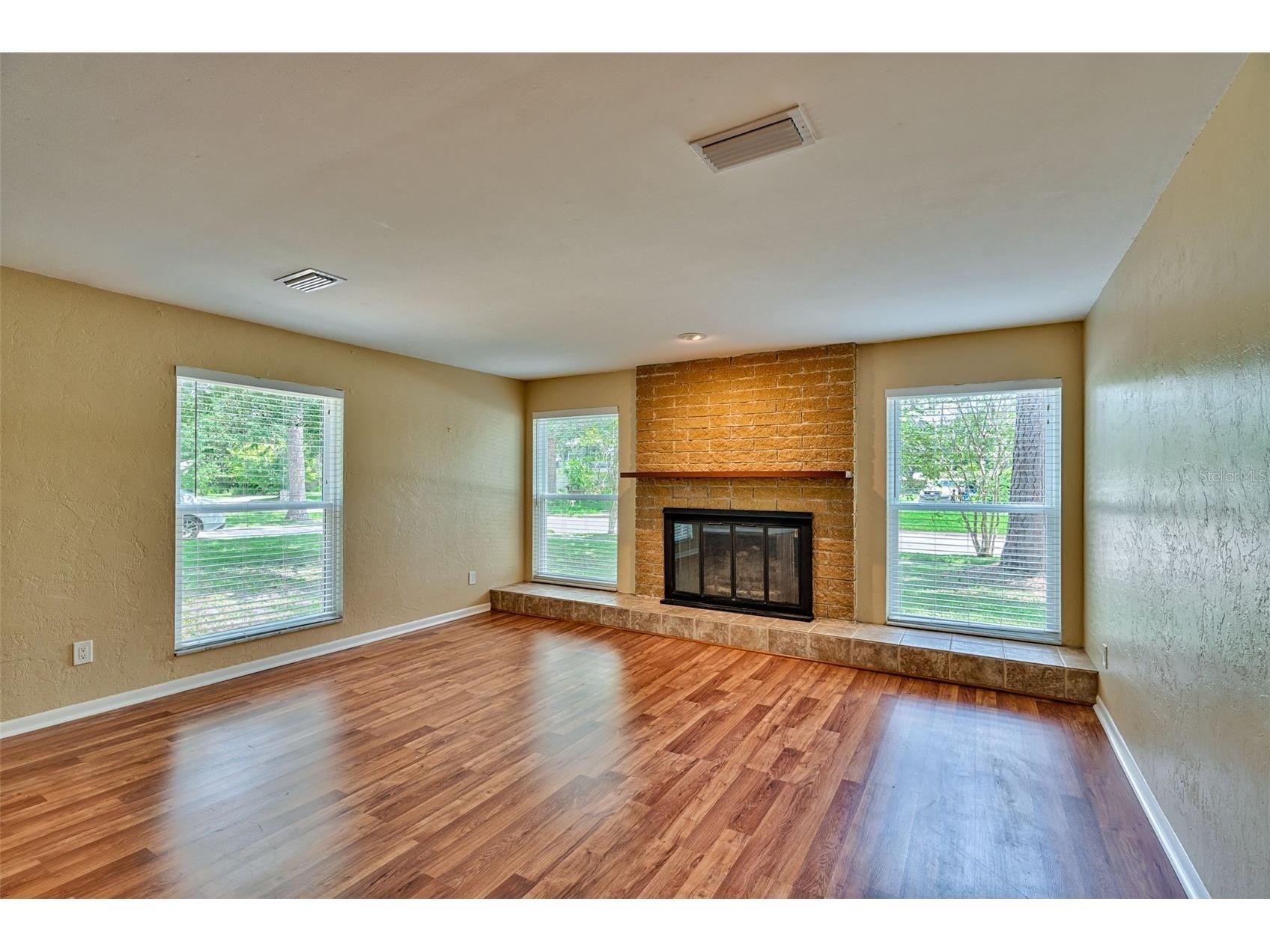 1326 NW 51st Terrace Gainesville FL 32605 GC532853 image3