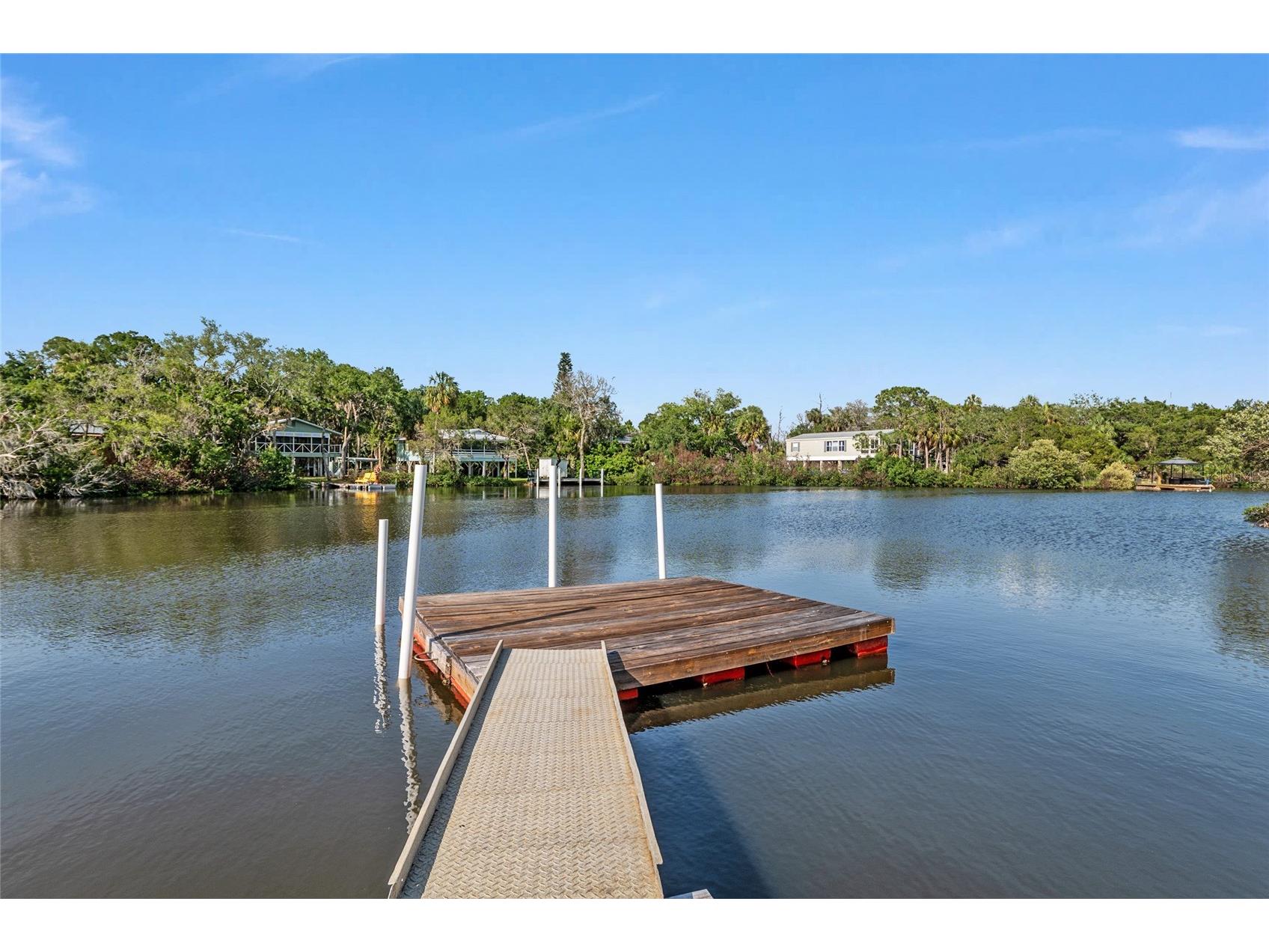 1326 S Estuary Crystal River FL 34429 OM723861 image14