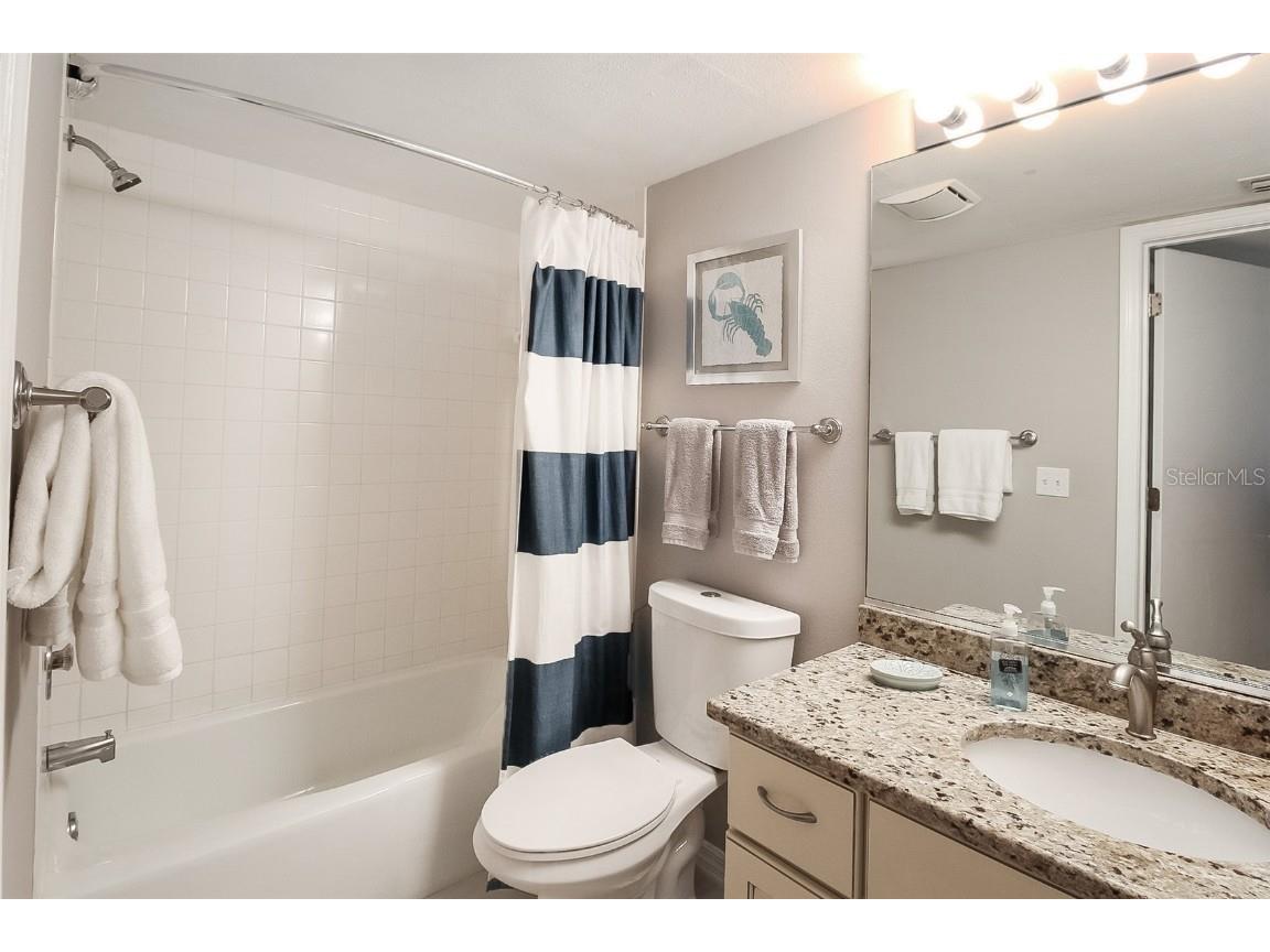 1326 Siesta Bayside Drive #1326-D Sarasota FL 34242 A4593068 image12