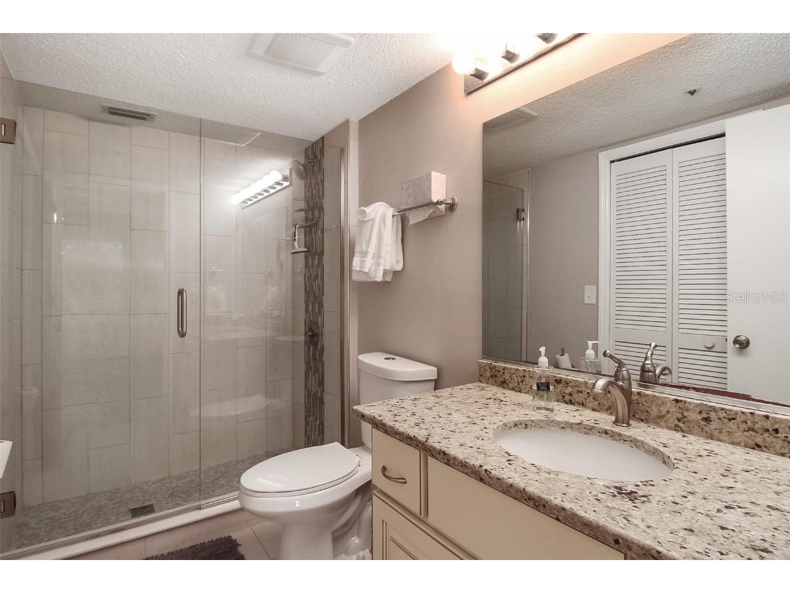 1326 Siesta Bayside Drive #1326-D Sarasota FL 34242 A4593068 image27