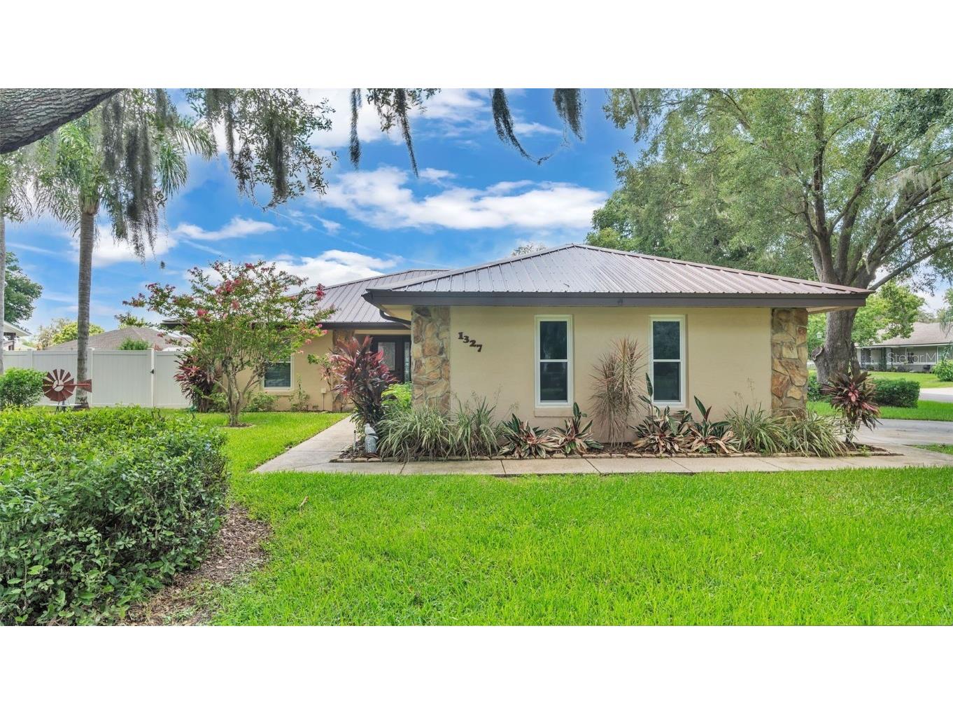 1327 Covey Circle N Lakeland FL 33809 L4945919 image1