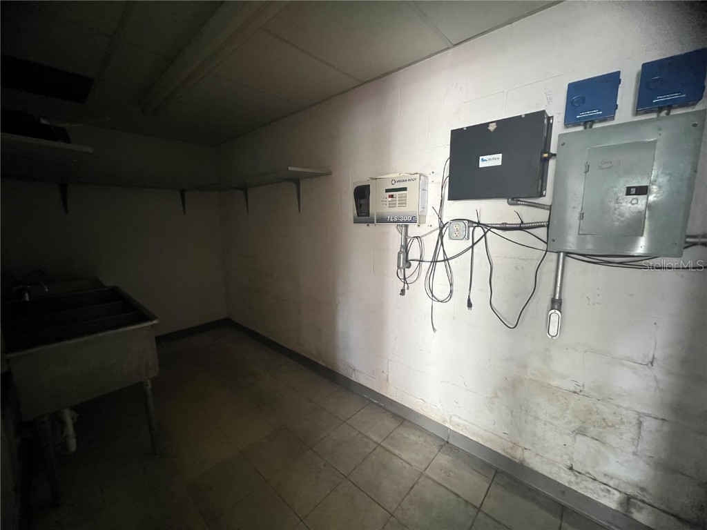 1327 E Silver Springs Boulevard Ocala FL 34470 O6361647 image16