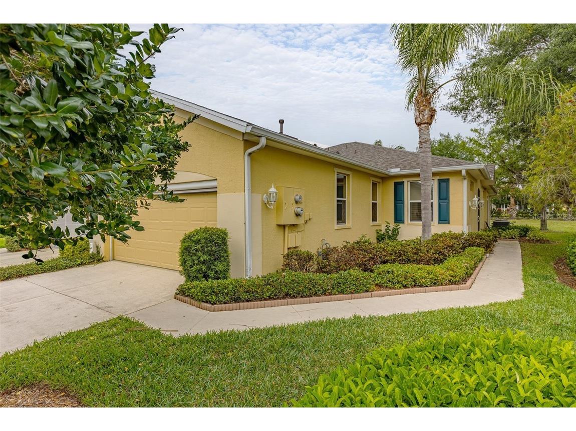 1327 Fairway Greens Drive #17 Sun City Center FL 33573 T3434767 image1