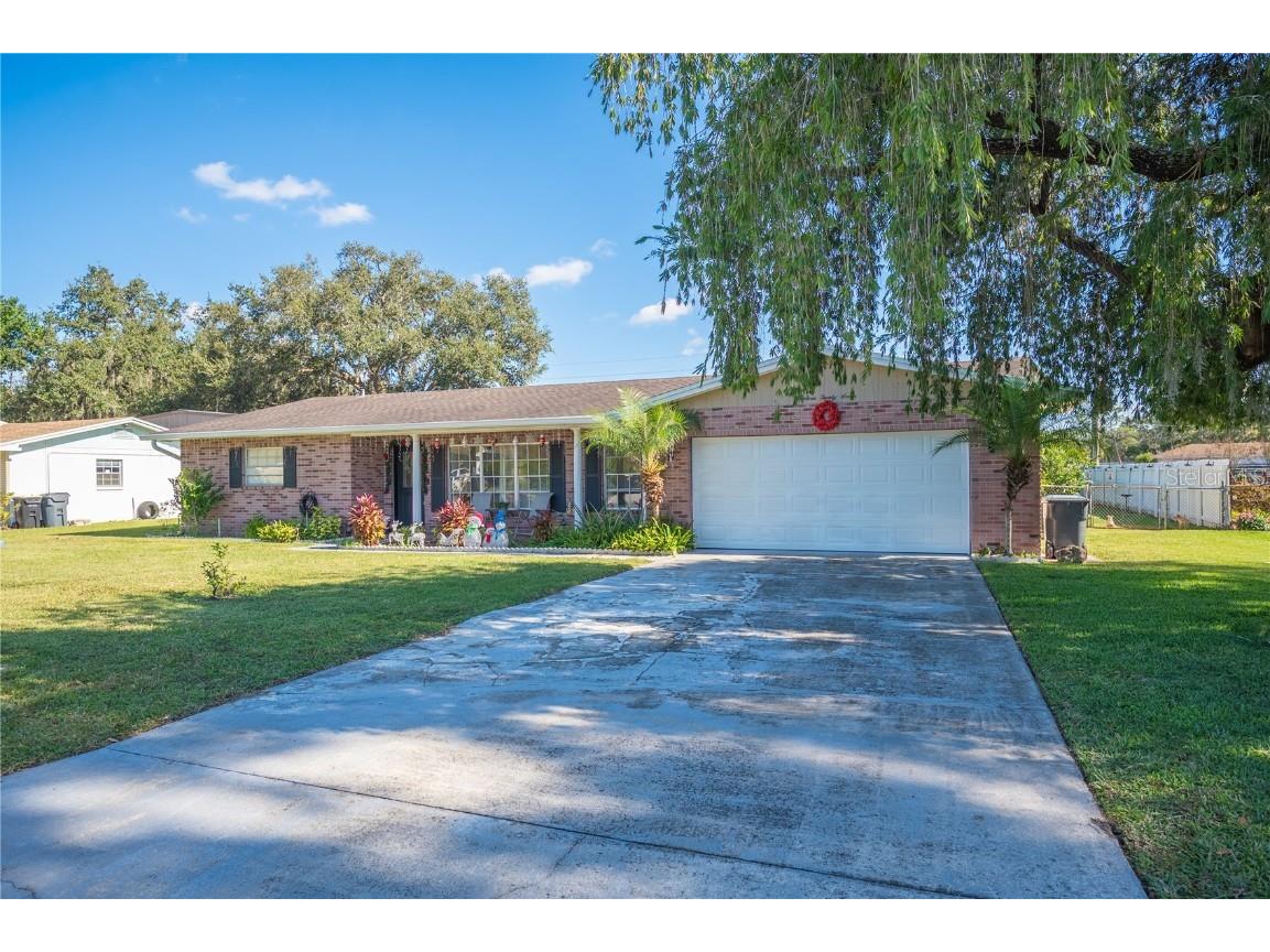 1327 Magdalene Court E Lakeland FL 33801 L4941559 image1