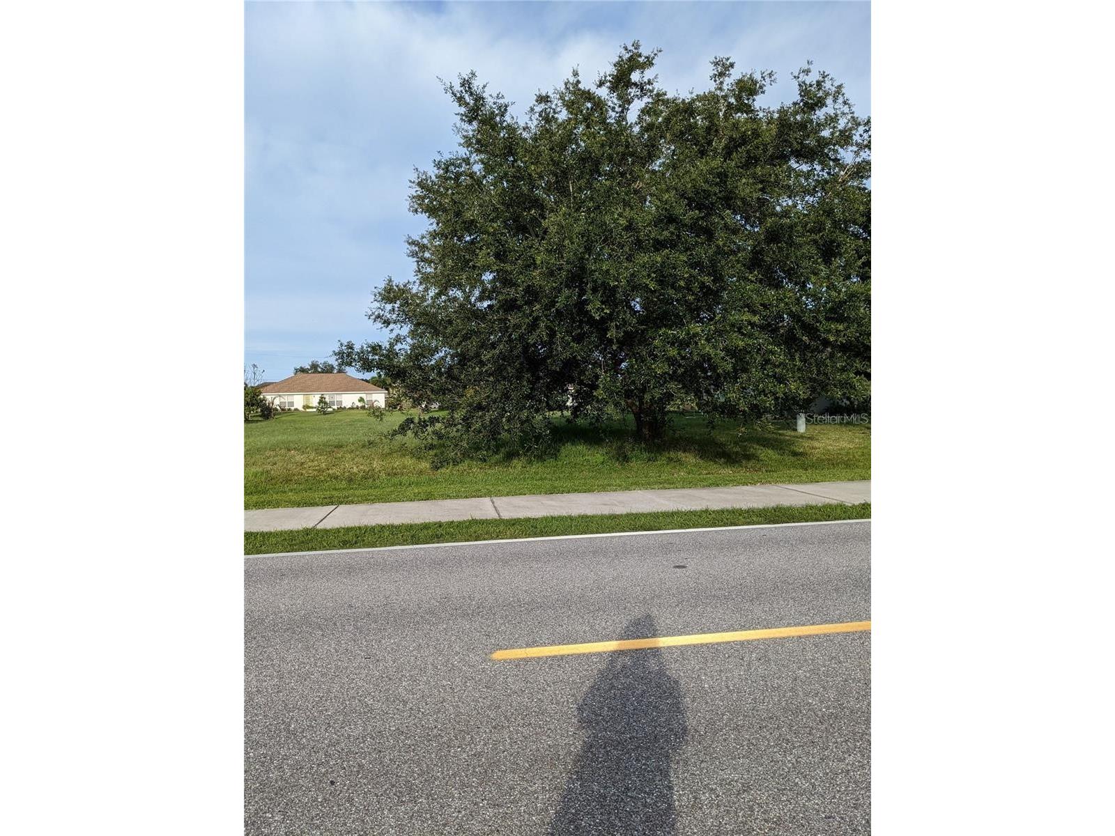 1327 Rio De Janeiro Avenue Punta Gorda FL 33983 C7525858 image2