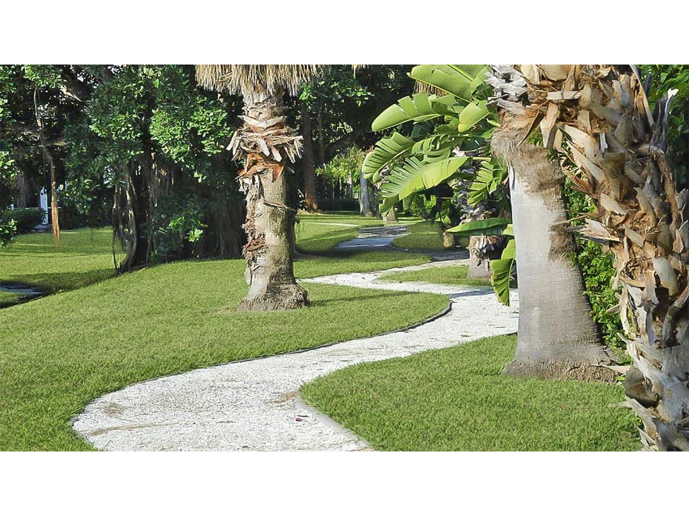 1327 Siesta Bayside Drive #1327-C Sarasota FL 34242 A4589569 image16