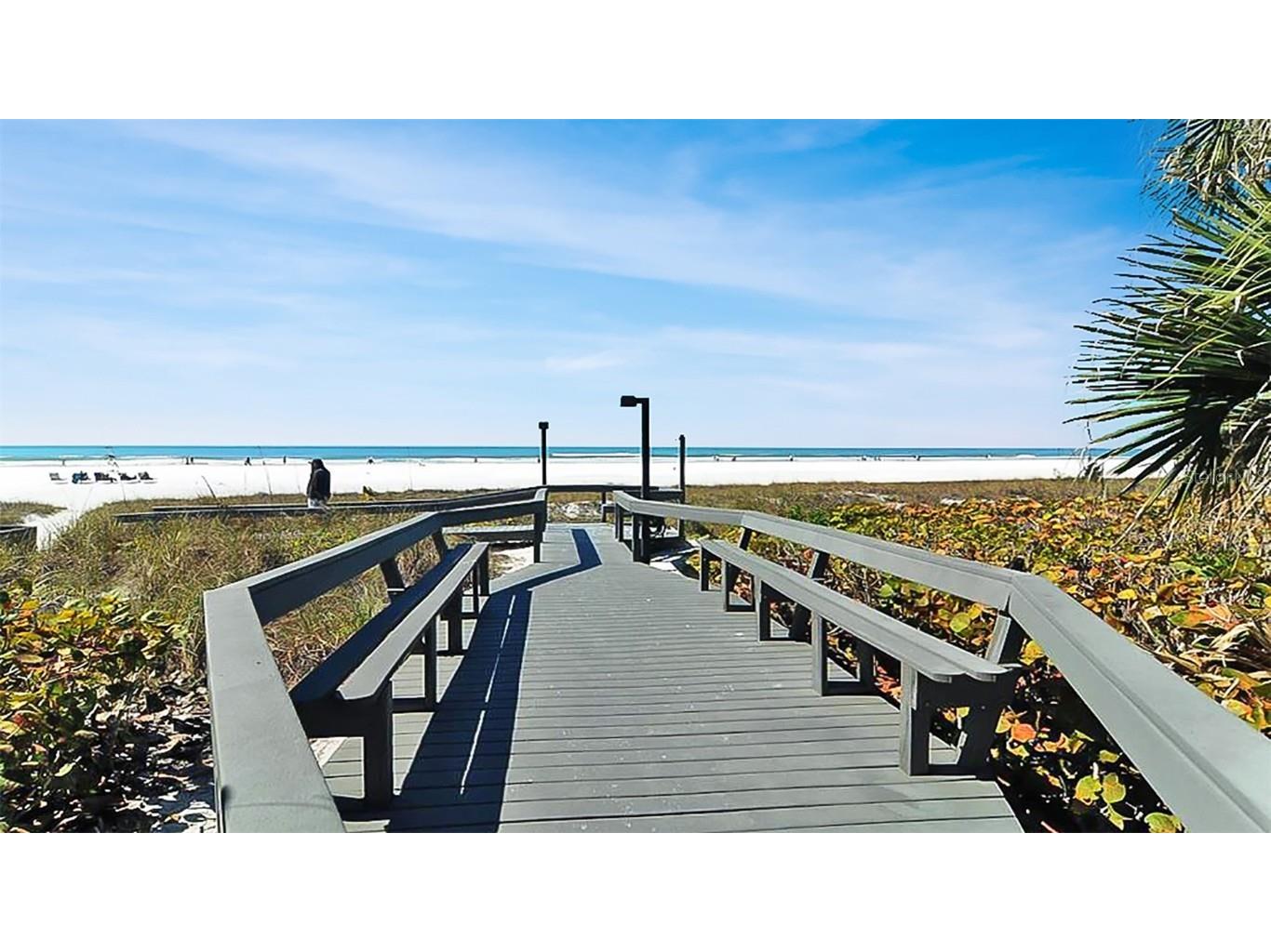 1327 Siesta Bayside Drive #1327-C Sarasota FL 34242 A4589569 image18