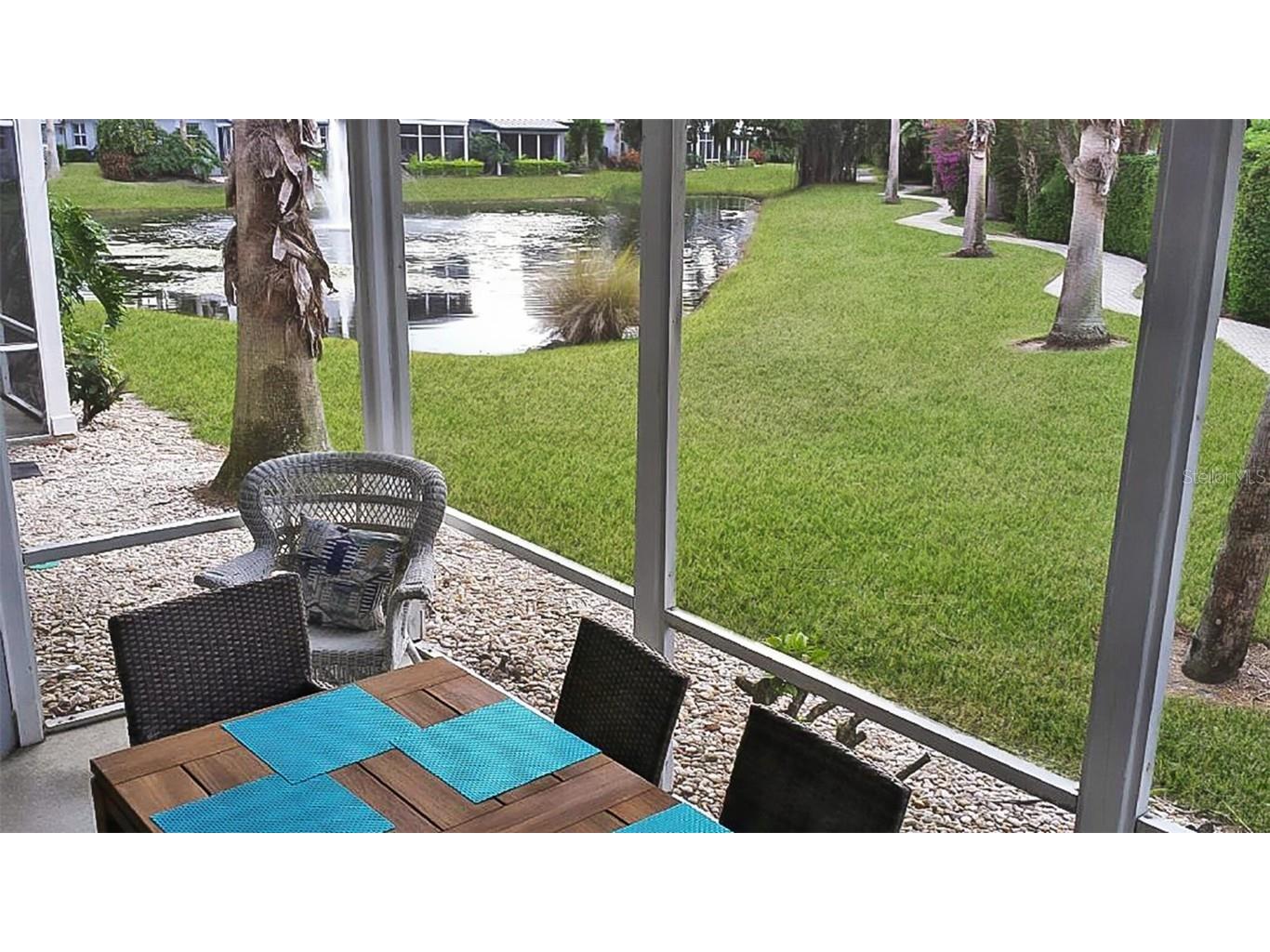 1327 Siesta Bayside Drive #1327-C Sarasota FL 34242 A4589569 image2