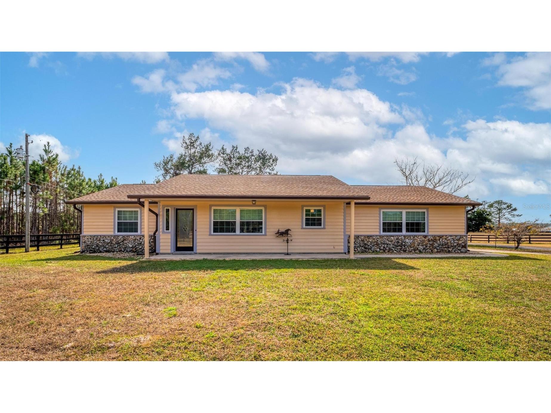 1327 W State Road 40 Pierson FL 32180 V4938478 image1