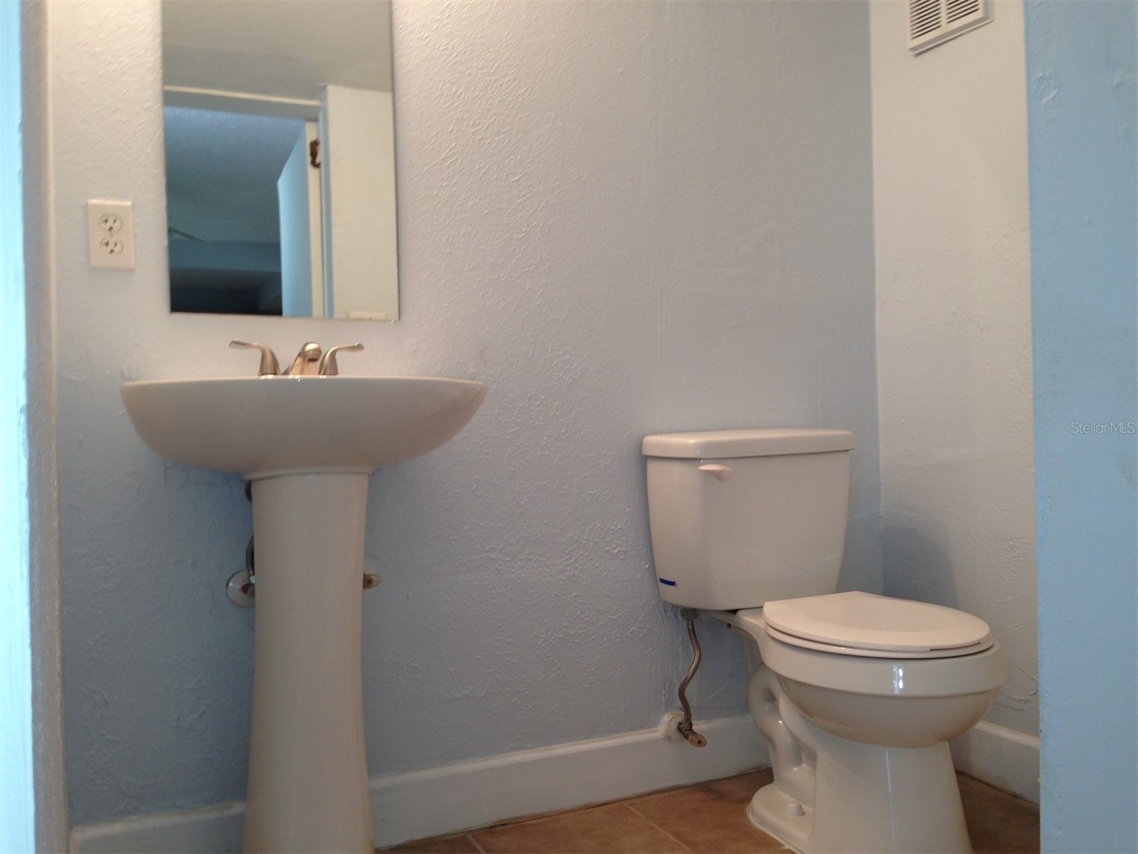 1328 Cloverlawn Avenue #B Orlando FL 32806 O6418191 image8
