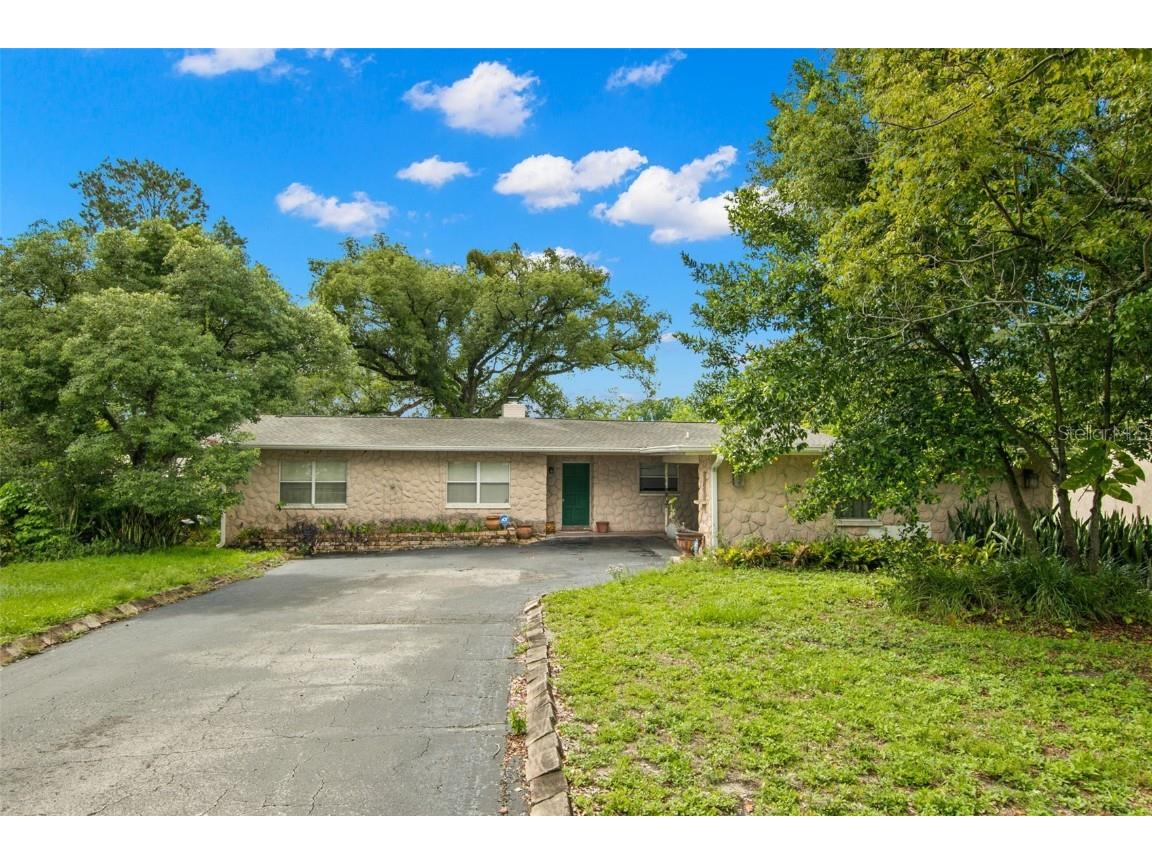 1328 Eckles Drive Tampa FL 33612 - LAKE ECKLES T3538357 image1