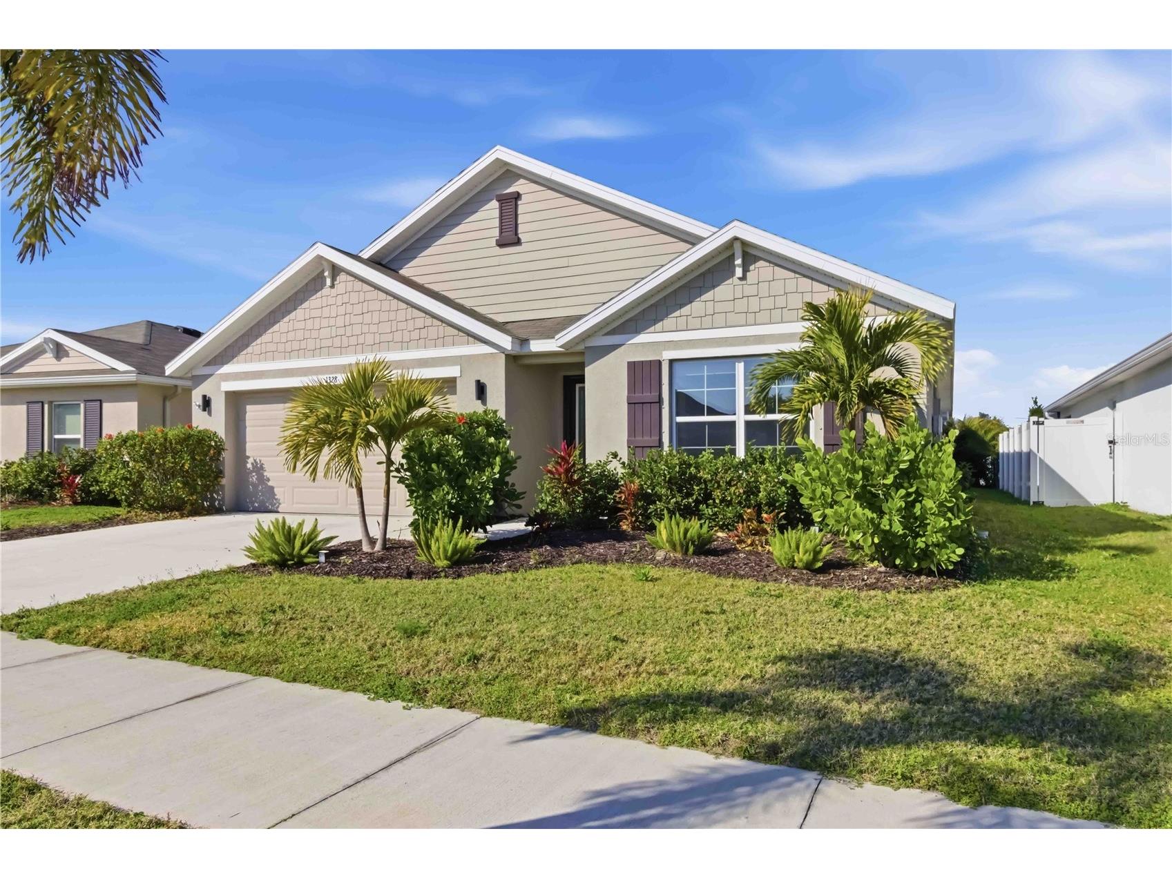 1328 Ocean Spray Drive Ruskin FL 33570 A4682633 image1