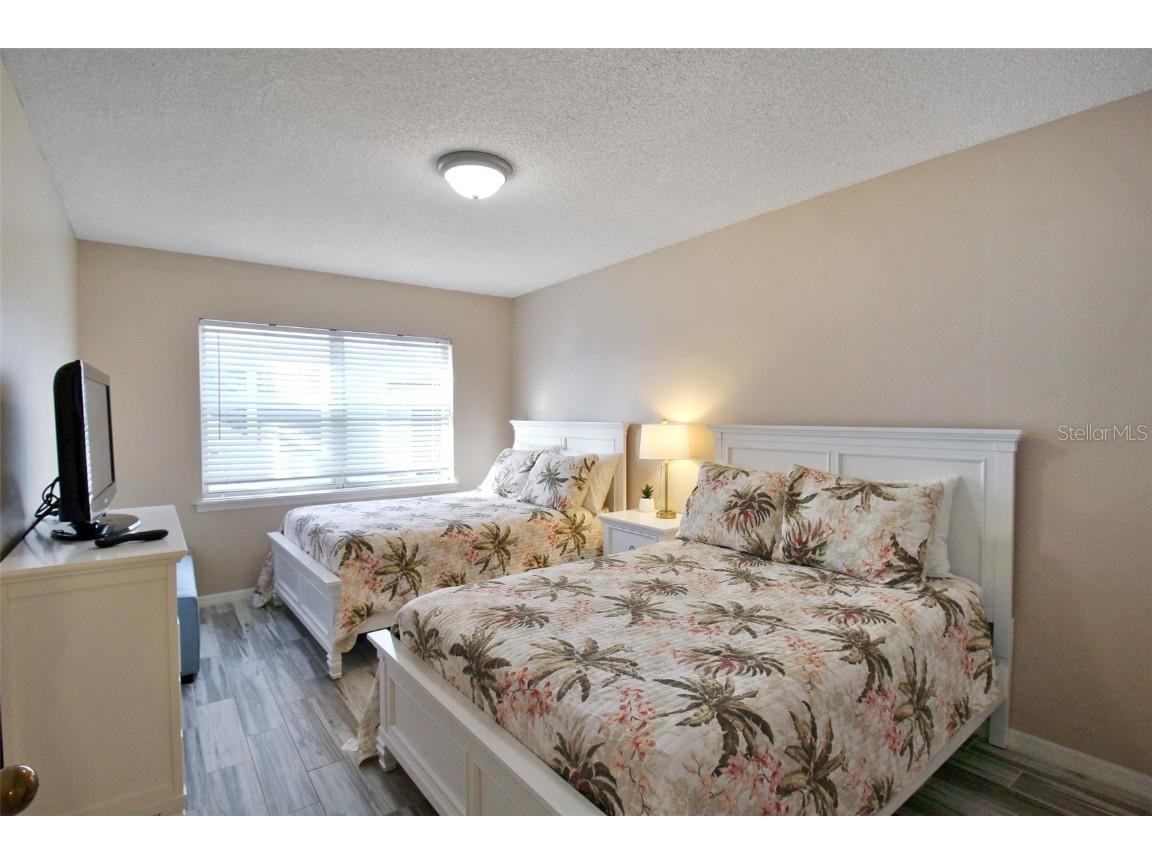 1328 Siesta Bayside Drive #1328-C Sarasota FL 34242 A4593766 image25