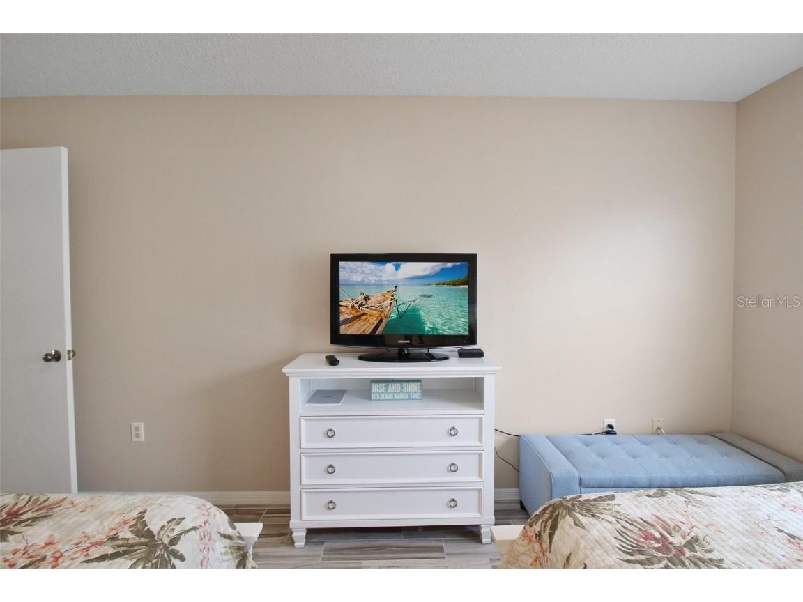 1328 Siesta Bayside Drive #1328-C Sarasota FL 34242 A4593766 image27