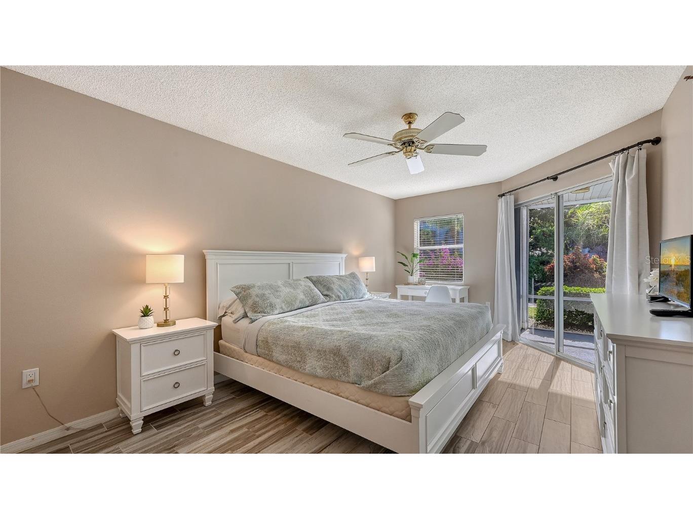 1328 Siesta Bayside Drive #1328C Sarasota FL 34242 A4672183 image16