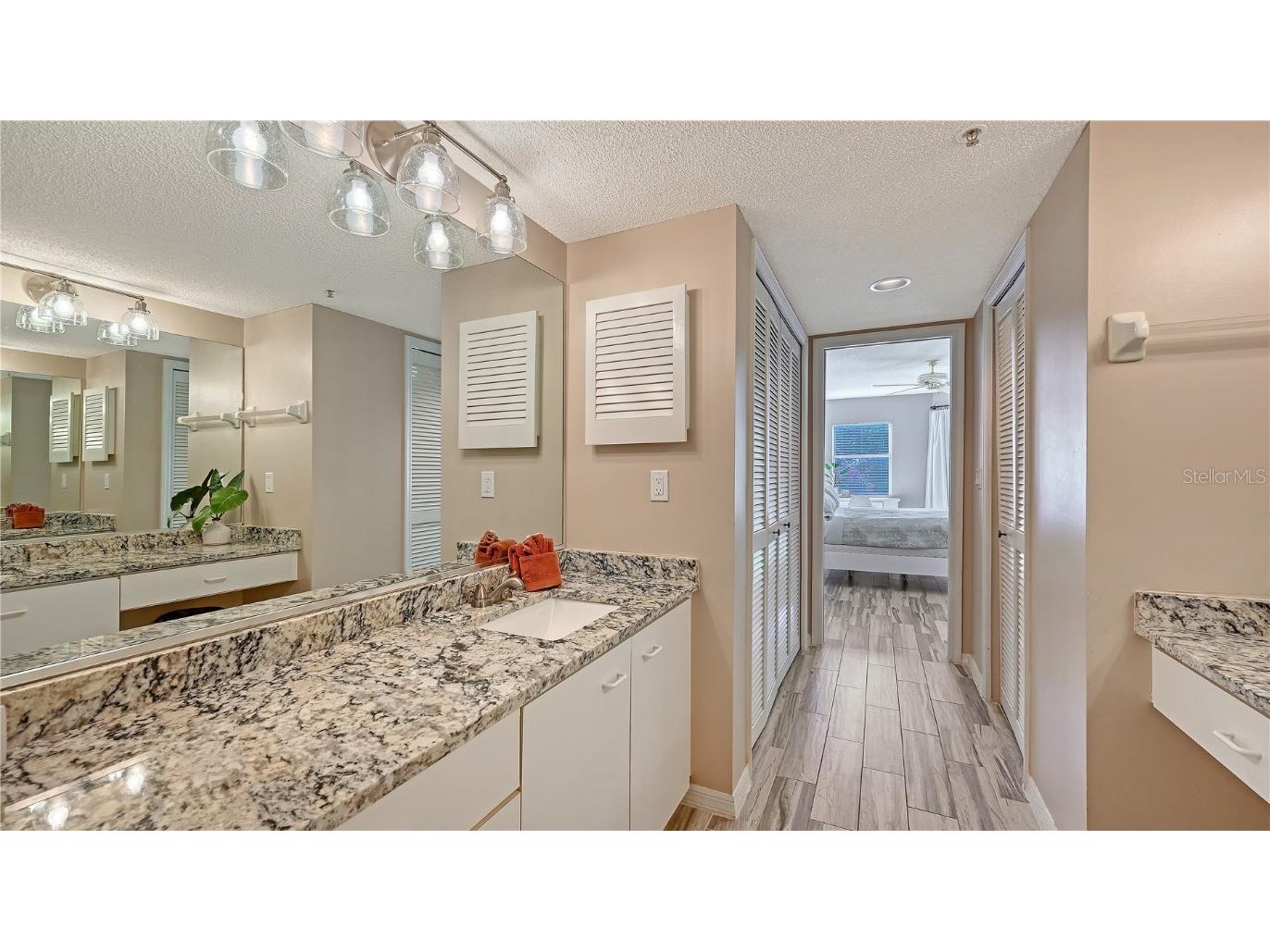 1328 Siesta Bayside Drive #1328C Sarasota FL 34242 A4672183 image20