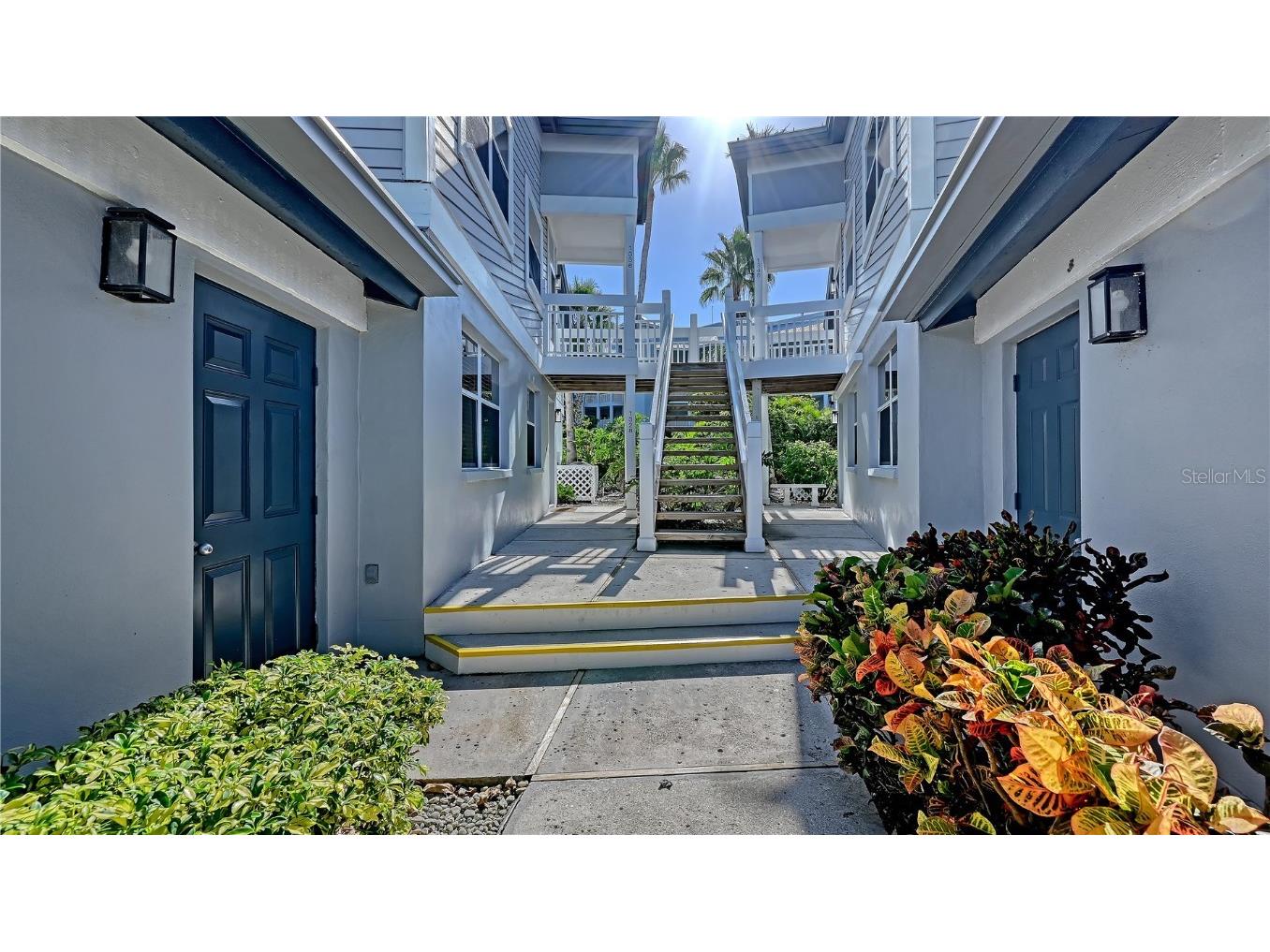 1328 Siesta Bayside Drive #1328C Sarasota FL 34242 A4672183 image3
