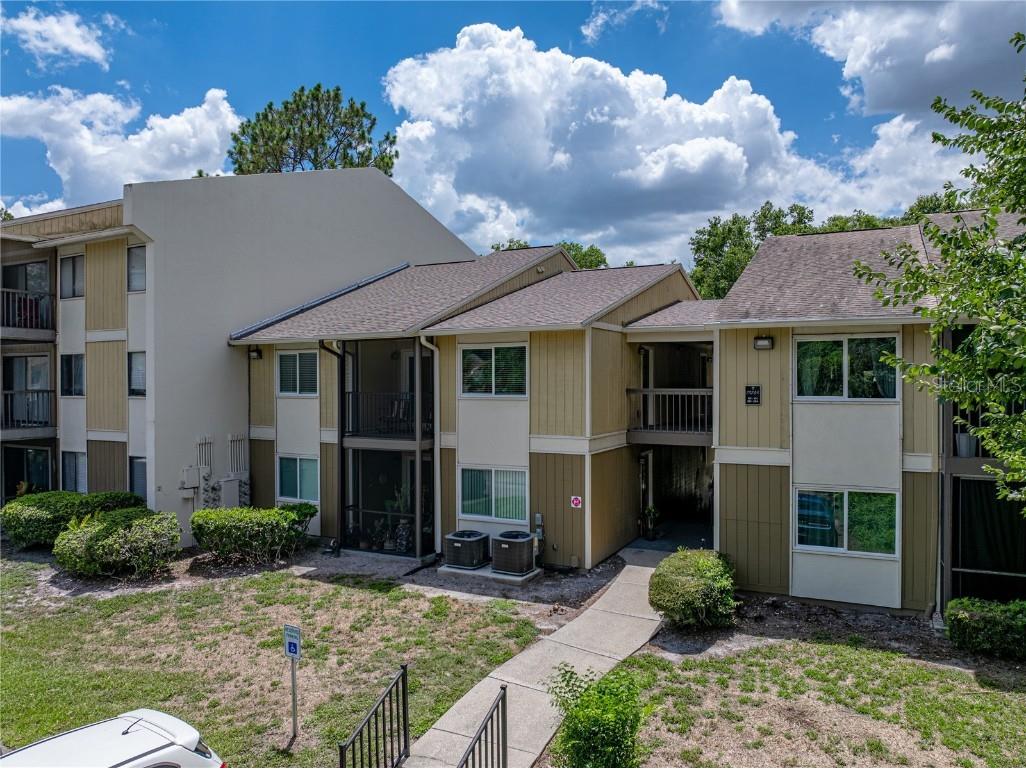 13285 Arbor Pointe Circle #202 Tampa FL 33617 TB8398794 image3