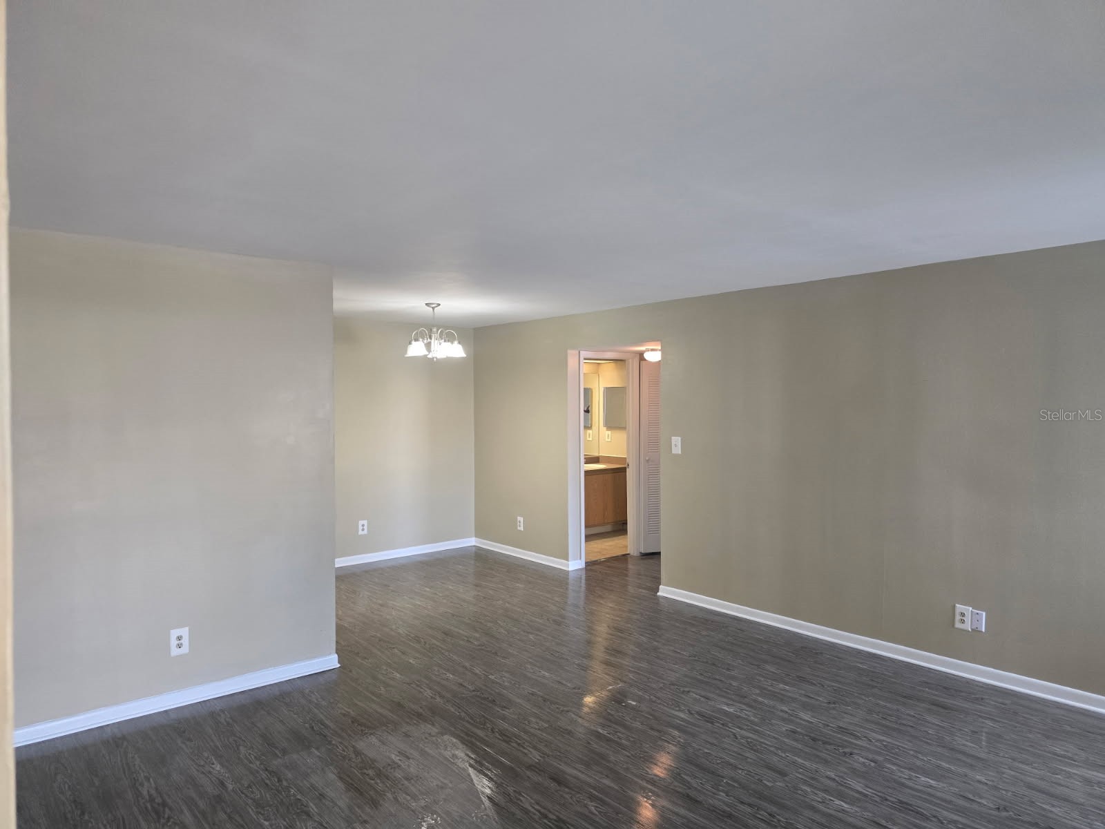 13289 Arbor Pointe Circle #201 Tampa FL 33617 TB8476445 image3