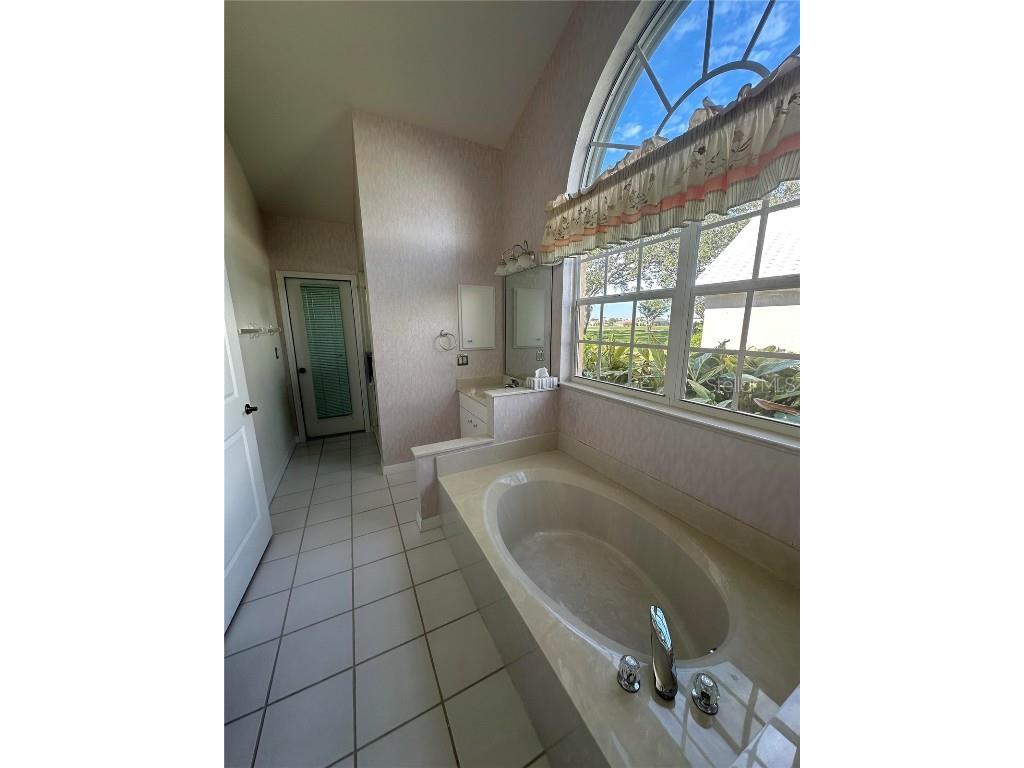 1329 Clubview Court SW Venice FL 34292 N6136354 image17