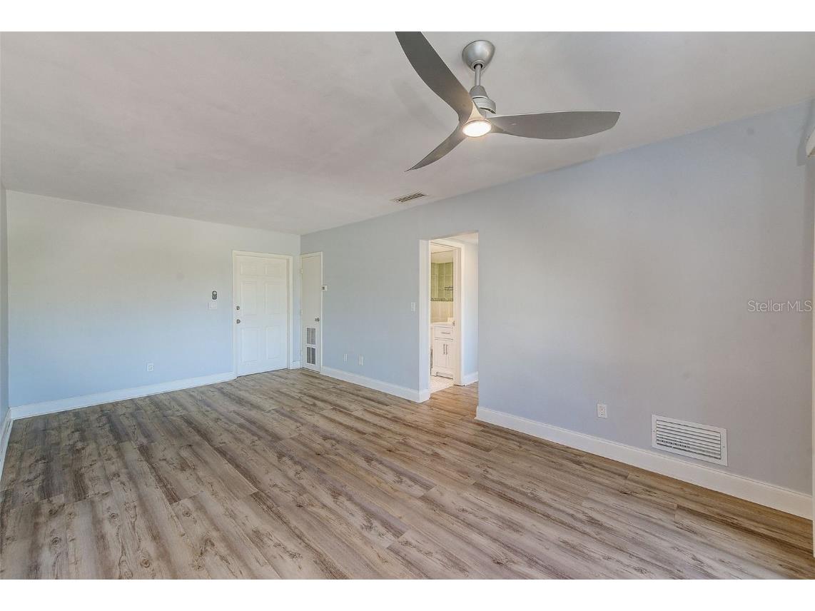 1329 Drew Street #9 Clearwater FL 33755 TB8437516 image11