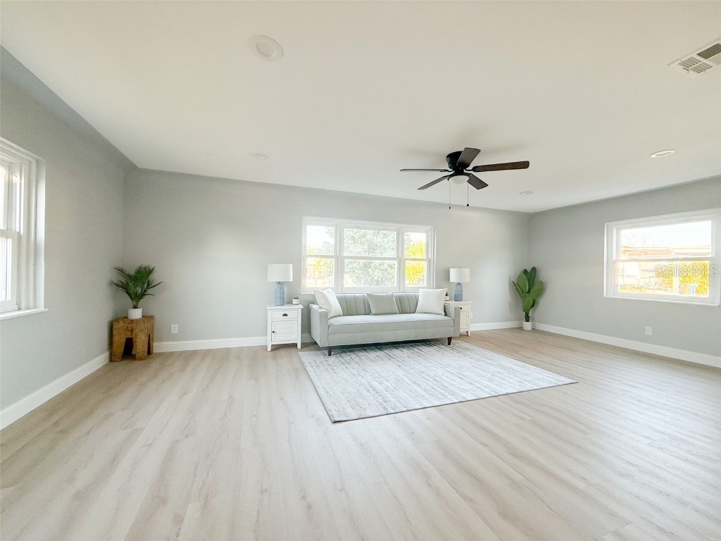 13290 3rd Street E Madeira Beach FL 33708 W7879606 image11