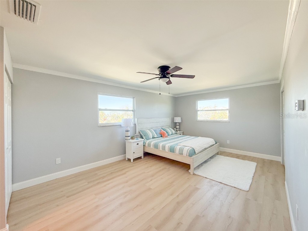 13290 3rd Street E Madeira Beach FL 33708 W7879606 image15