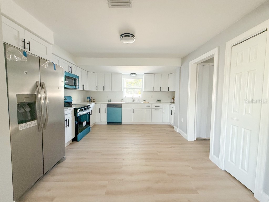 13290 3rd Street E Madeira Beach FL 33708 W7879606 image5