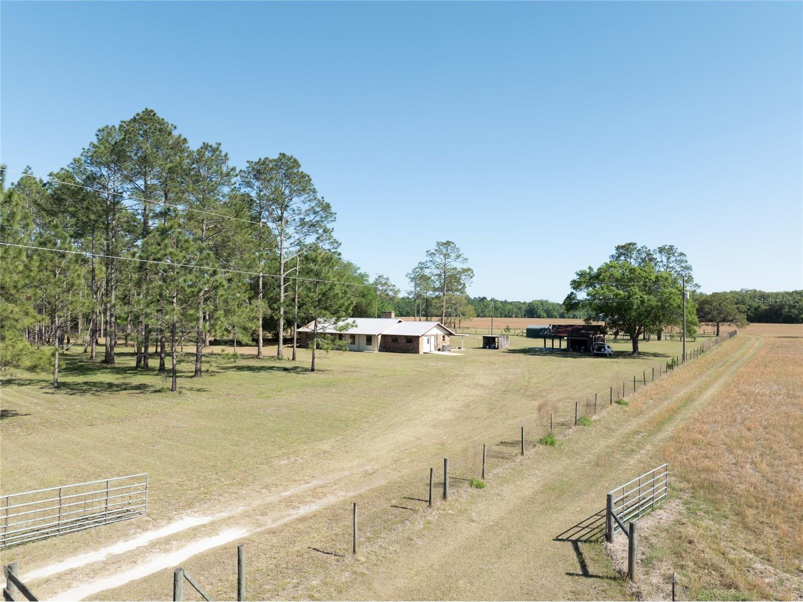 13296 SW County Road 231 Brooker FL 32622 GC538965 image12