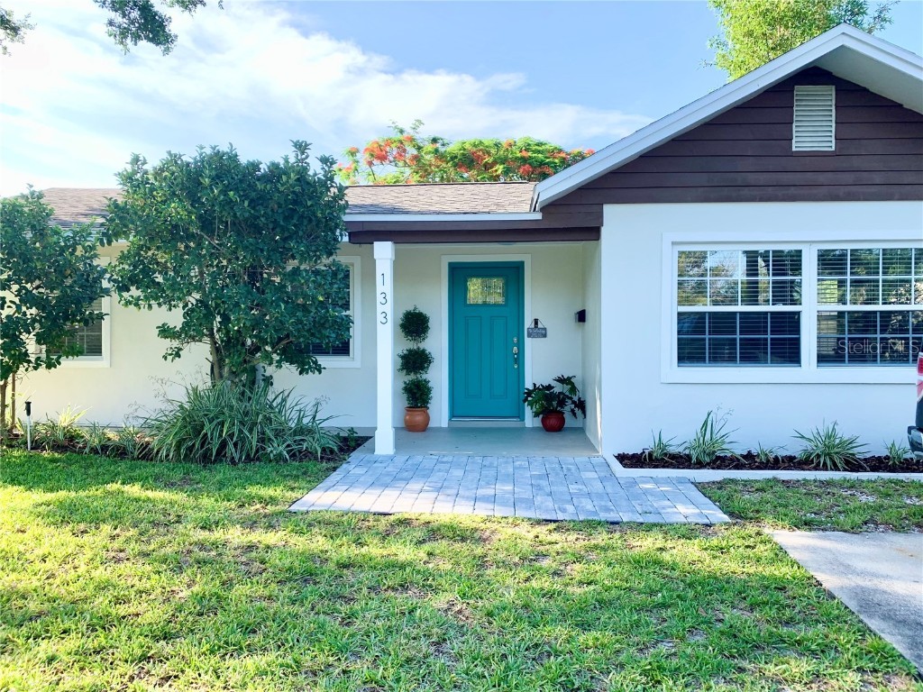 133 41st Avenue NE Saint Petersburg FL 33703 U8222429 image1