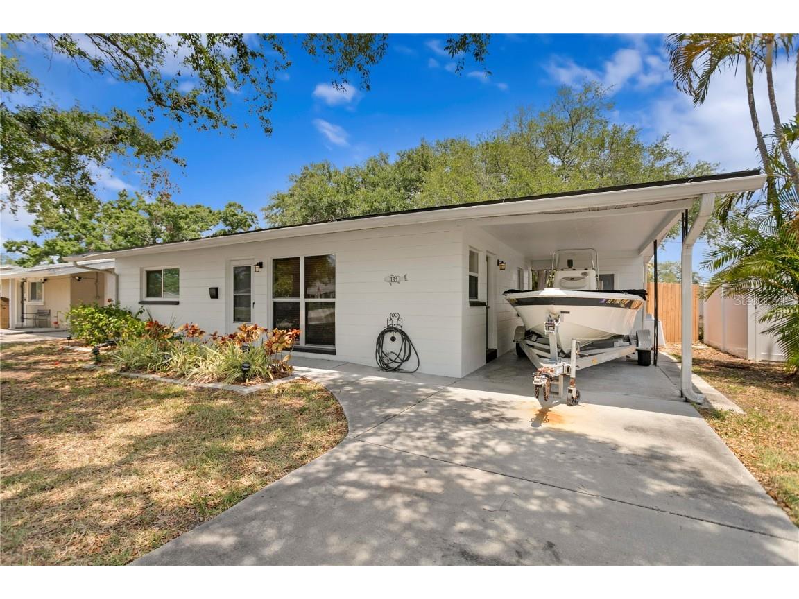 133 43rd Avenue NE Saint Petersburg FL 33703 TB8383663 image1