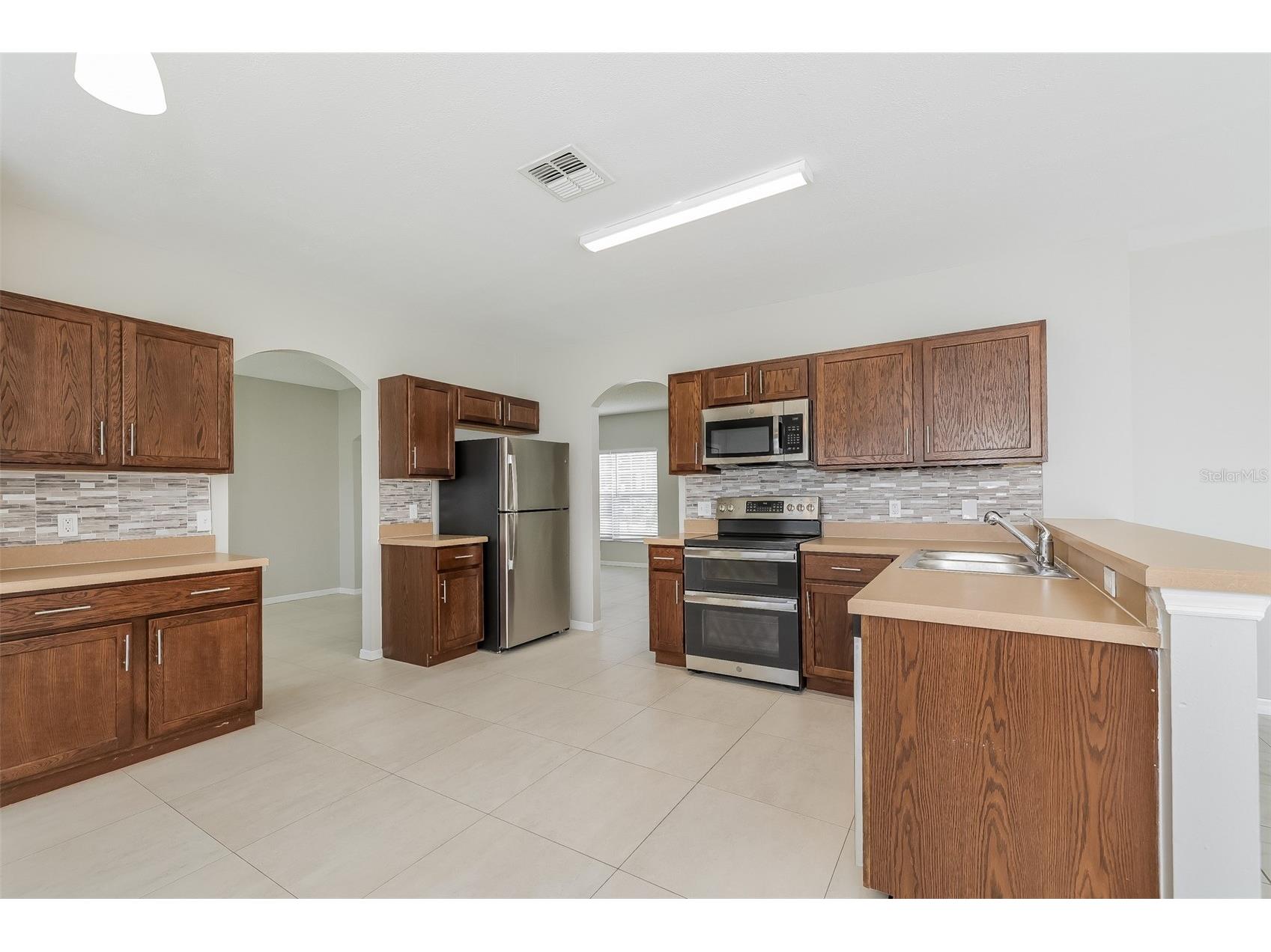 133 Carlisle Court Kissimmee FL 34758 O6398584 image4