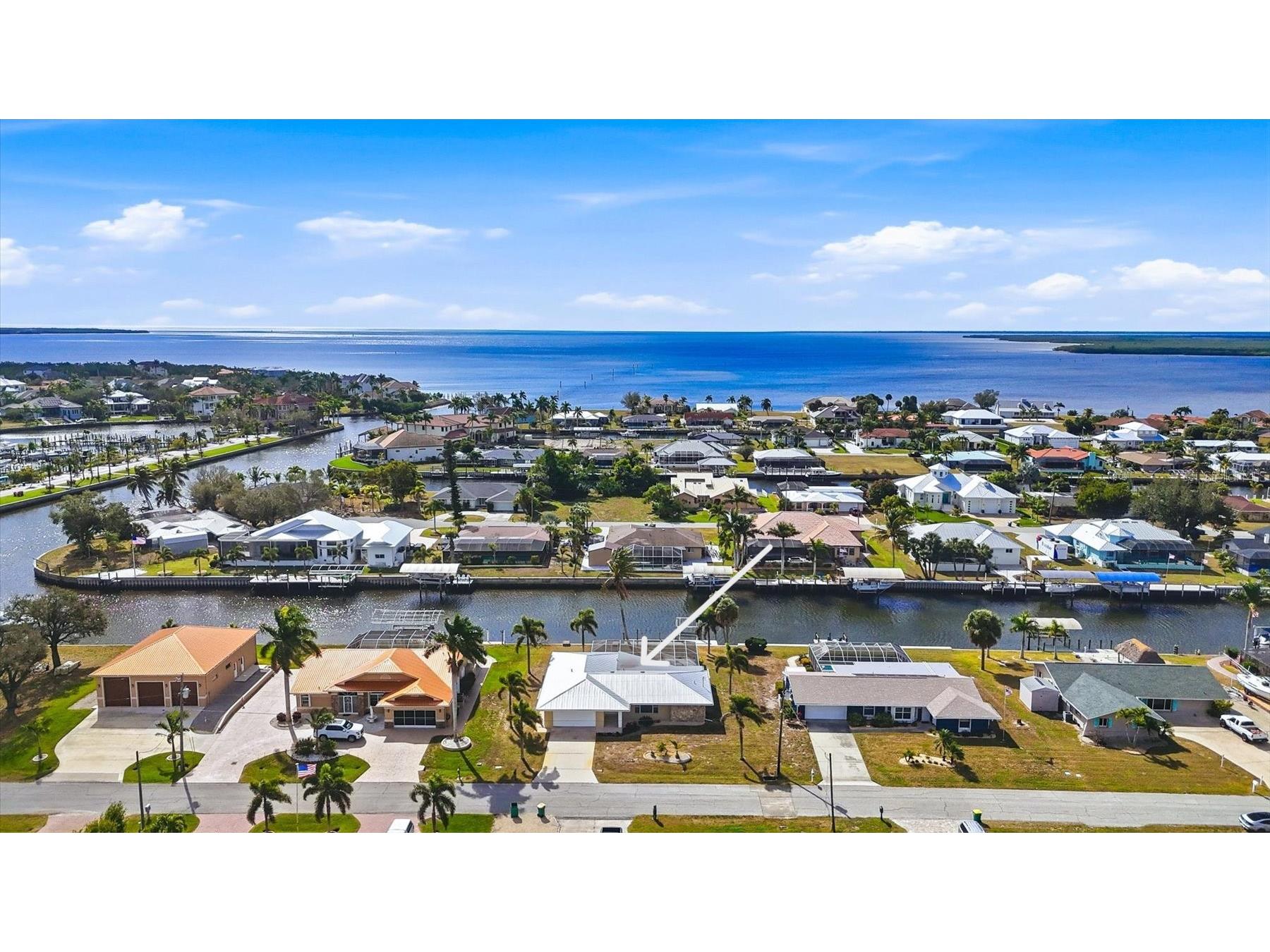 133 Colonial Street SE Port Charlotte FL 33952 - CHARLOTTE HARBOR PEACE RIVER N6142639 image1