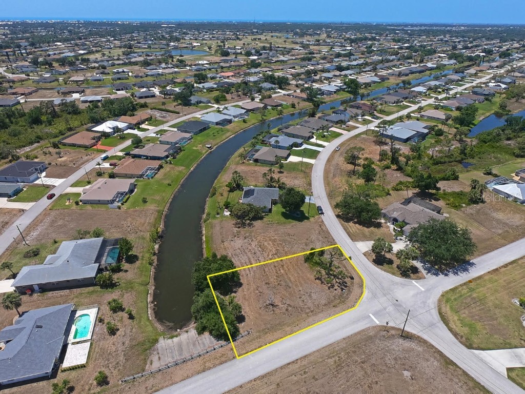 133 Fairway Road Rotonda West FL 33947 C7509174 image1