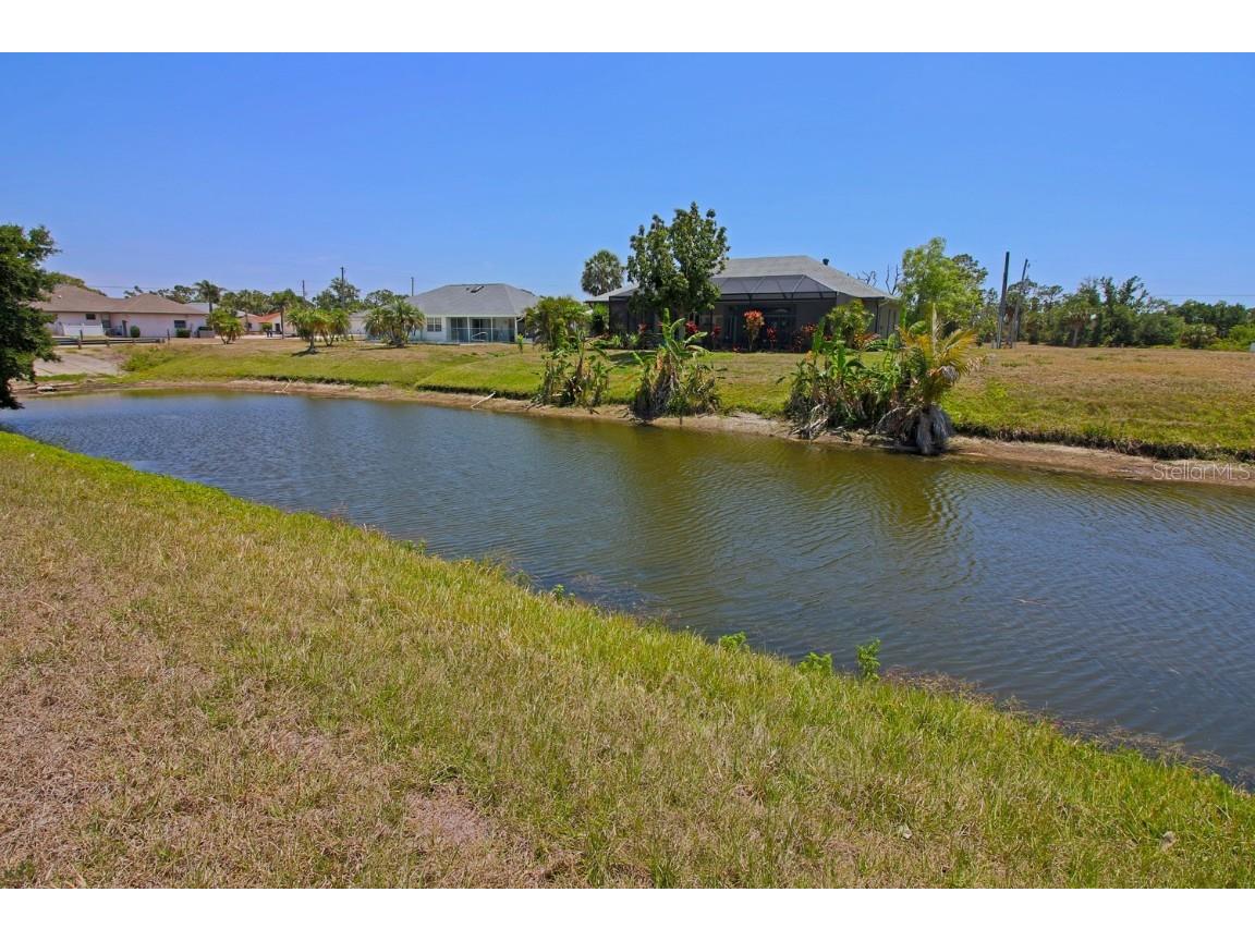 133 Fairway Road Rotonda West FL 33947 C7509174 image16