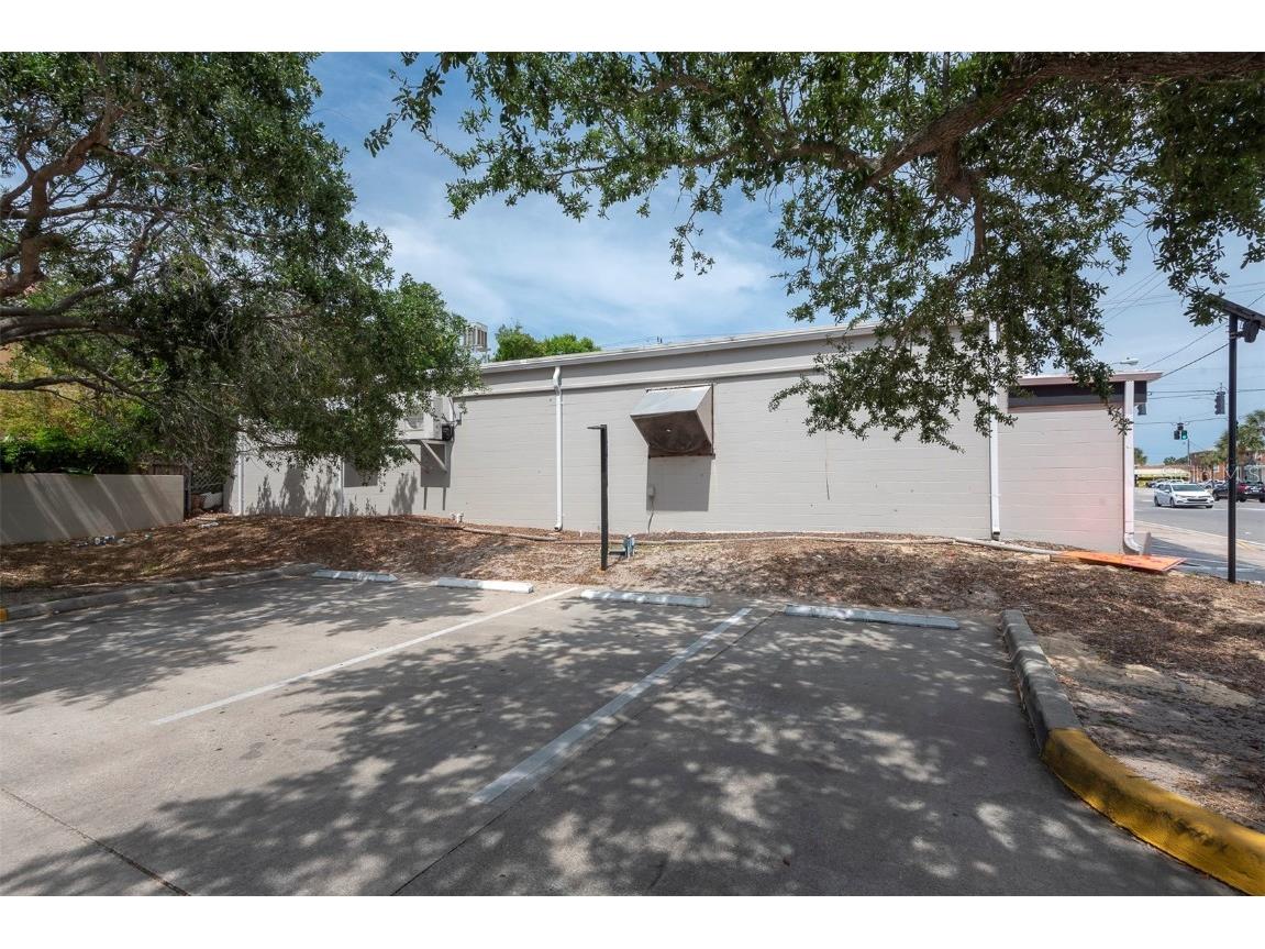 133 Main Street E Daytona Beach FL 32118 - HALIFAX RIVER V4942306 image16