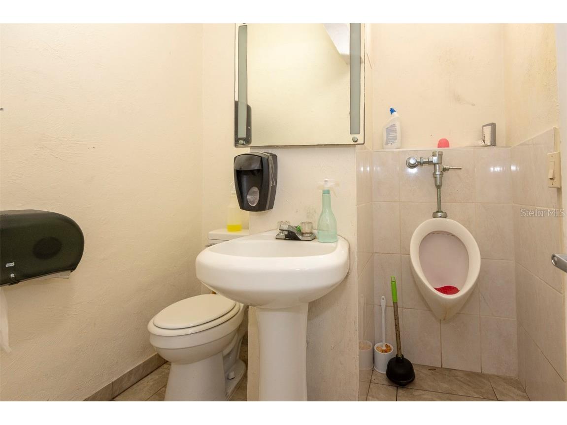 133 Main Street E Daytona Beach FL 32118 - HALIFAX RIVER V4942306 image18