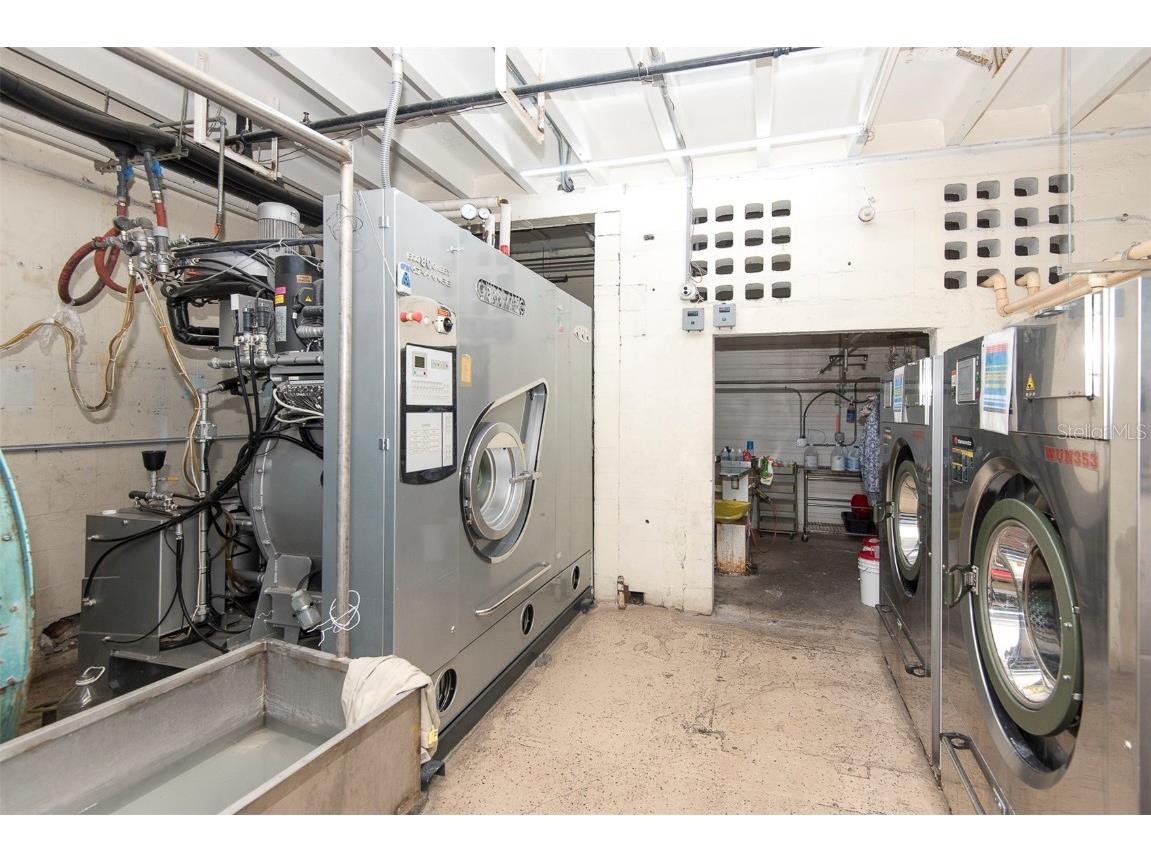 133 Main Street E Daytona Beach FL 32118 - HALIFAX RIVER V4942306 image32