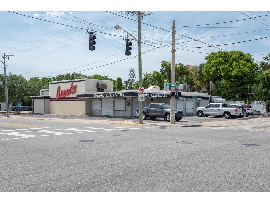 133 Main Street E Daytona Beach FL 32118 - HALIFAX RIVER V4942306 image5