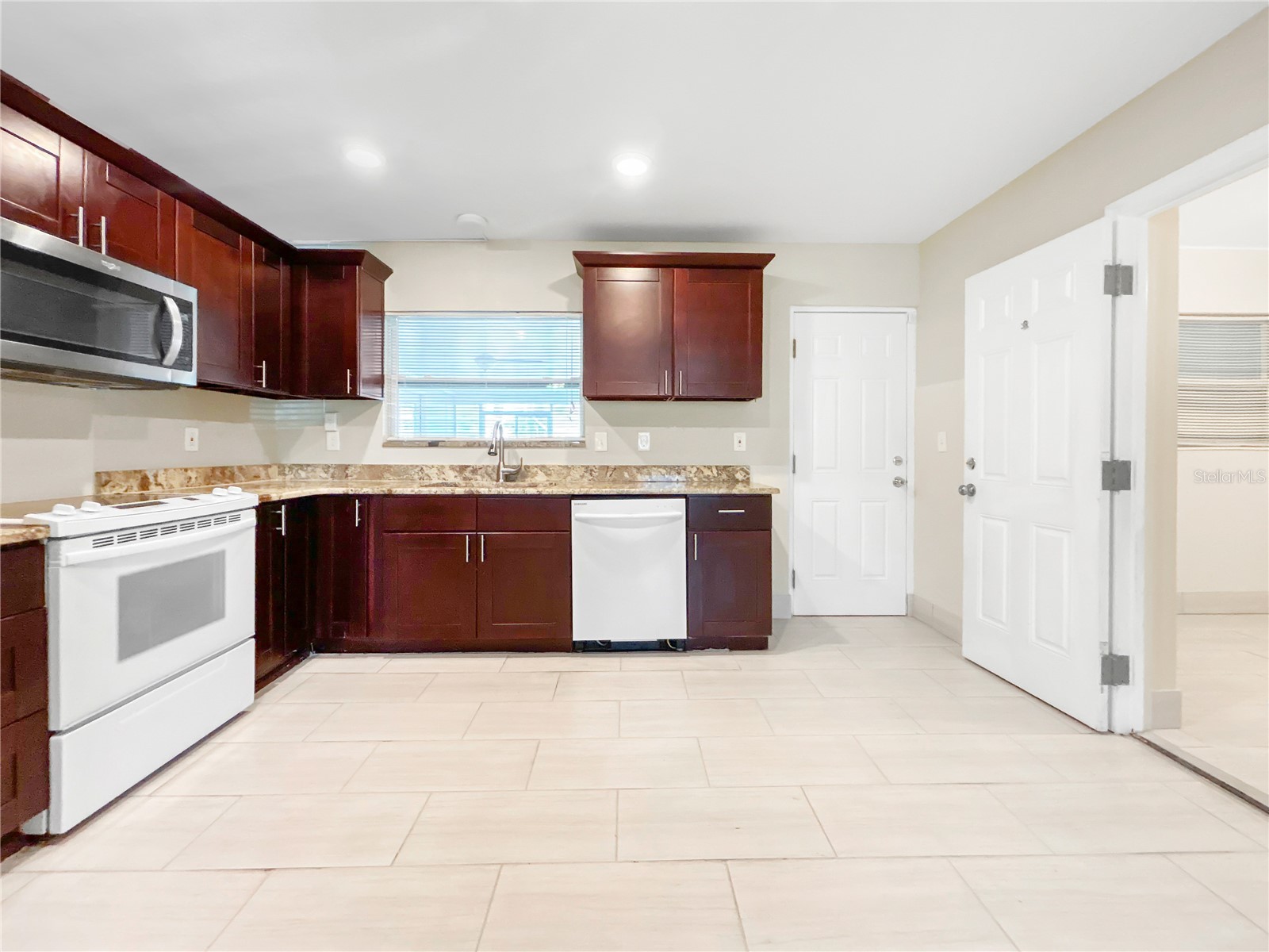 133 NW 18th Street Ruskin FL 33570 TB8492411 image7