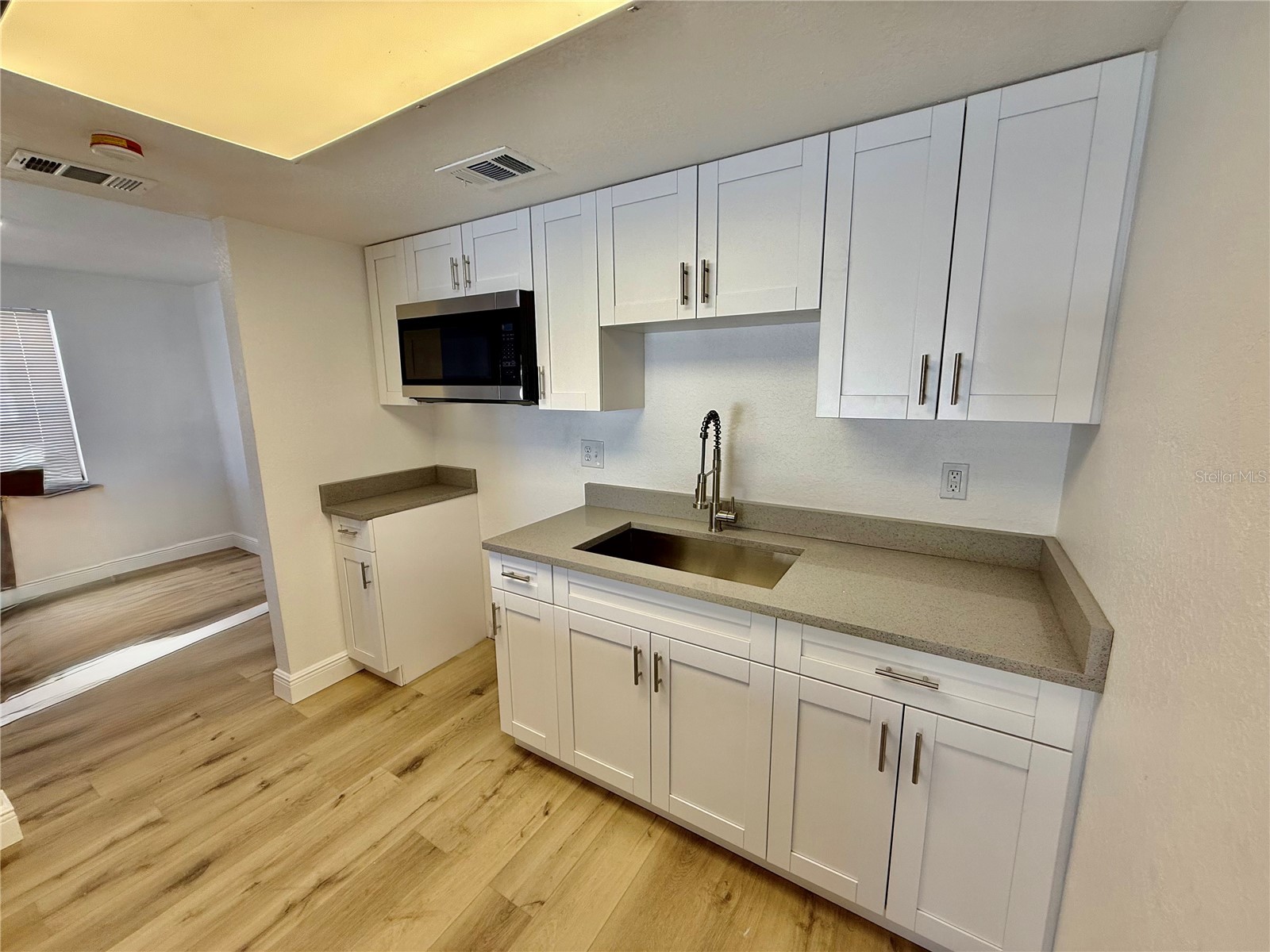 133 Sabal Court #B Oldsmar FL 34677 TB8475994 image9